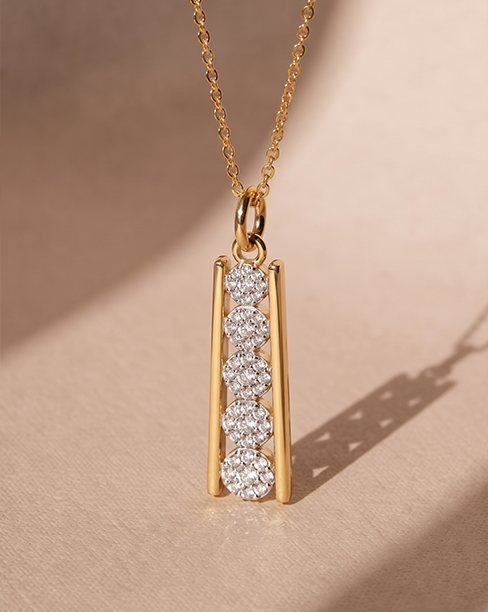 Necklaces & Pendants