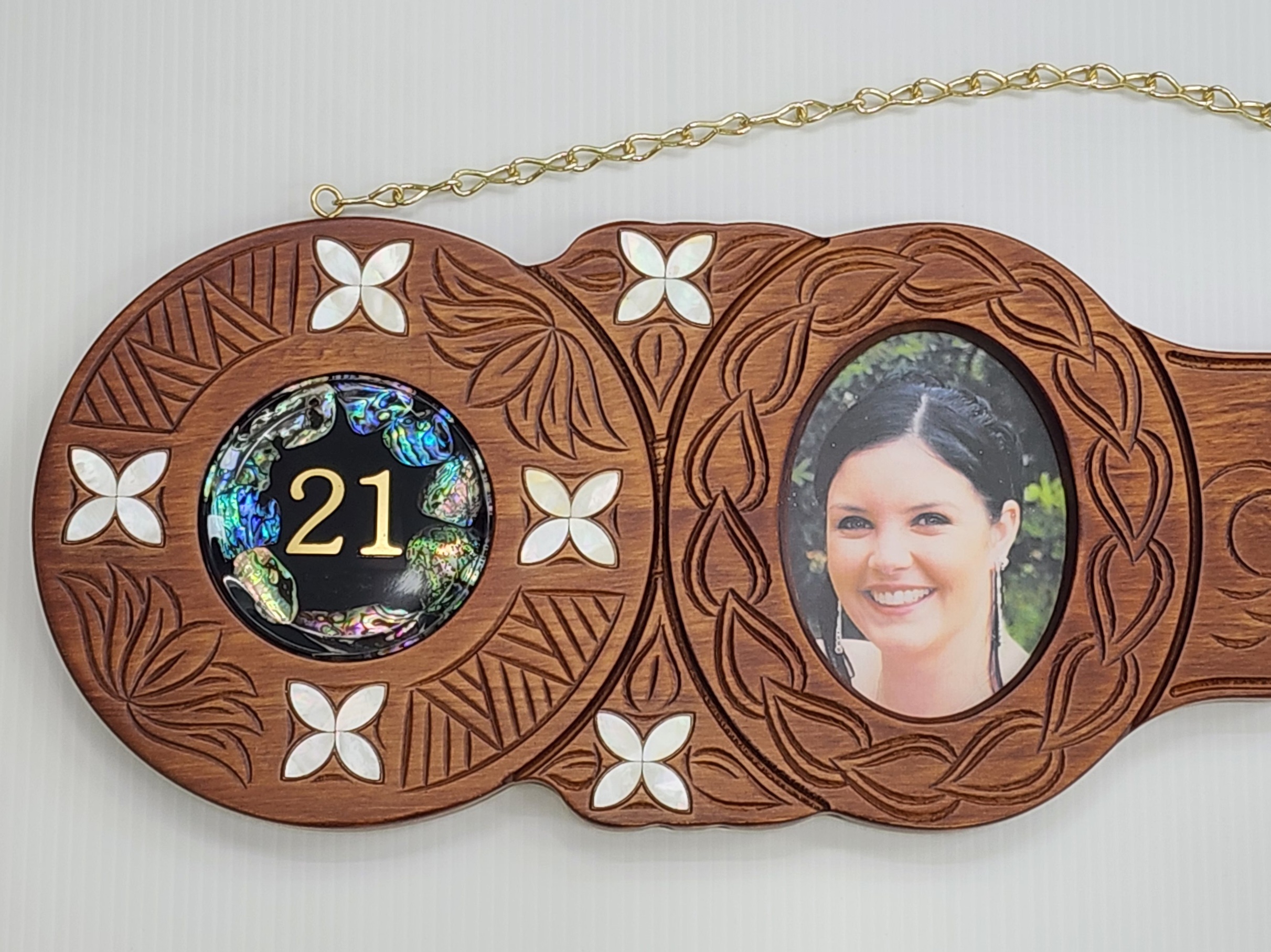 Hand Carved Island Design 21st Birthday Key with Photo Frame & Paua Inlay - WM439 21st Keys Hand Carved Island Design 21st Birthday Key with Photo Frame & Paua Inlay - WM439 21st Keys