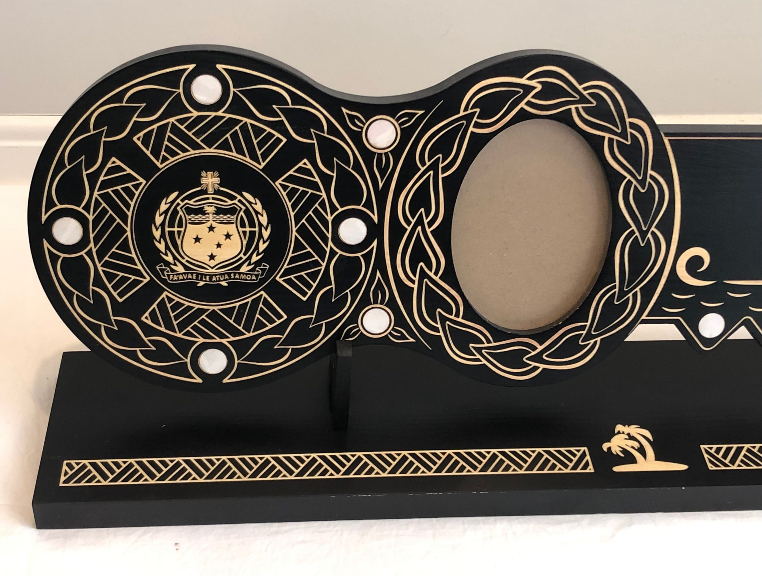 21st Island Design Key with Laser Engraved Samoan Sila & 21 with Round White Mother of Pearl Inlays with Matching Stand - Design 2115 (Stand) 21st Keys 21st Island Design Key with Laser Engraved Samoan Sila & 21 with Round White Mother of Pearl Inlays with Matching Stand - Design 2115 (Stand) 21st Keys