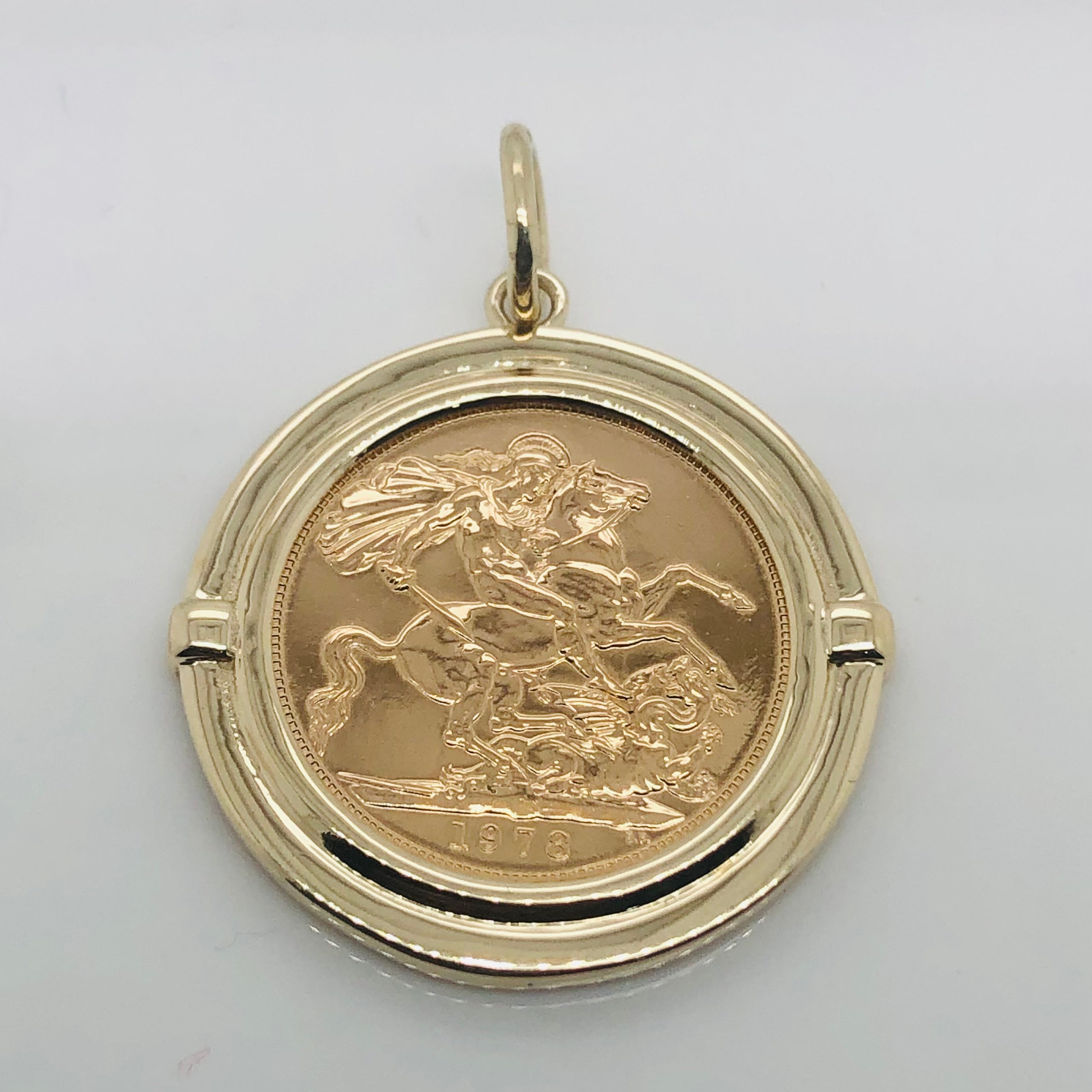 1978 22ct Full Sovereign Coin In 9ct Gold Pendant Frame Gold Pendants 1978 22ct Full Sovereign Coin In 9ct Gold Pendant Frame Gold Pendants
