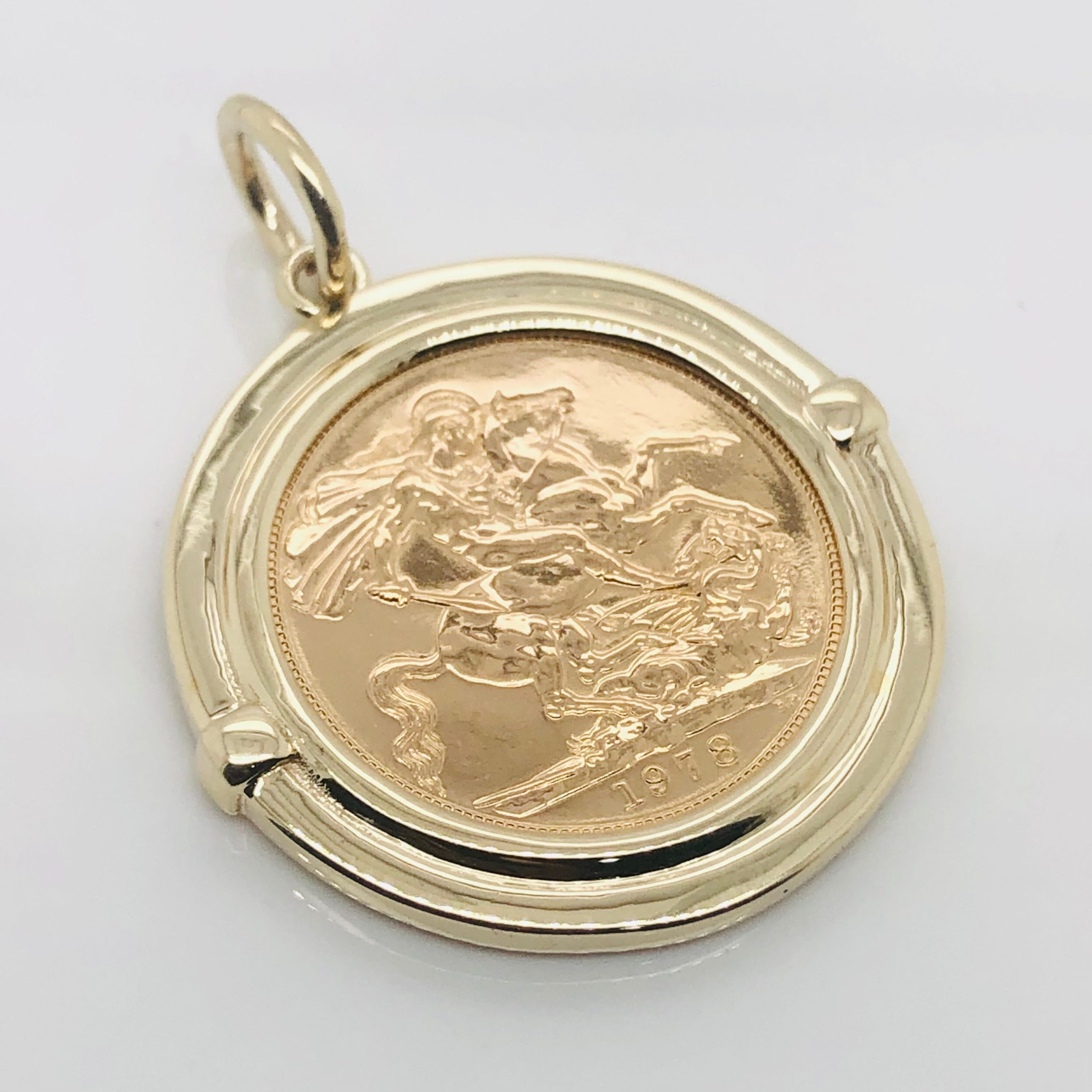 1978 22ct Full Sovereign Coin In 9ct Gold Pendant Frame Gold Pendants 1978 22ct Full Sovereign Coin In 9ct Gold Pendant Frame Gold Pendants