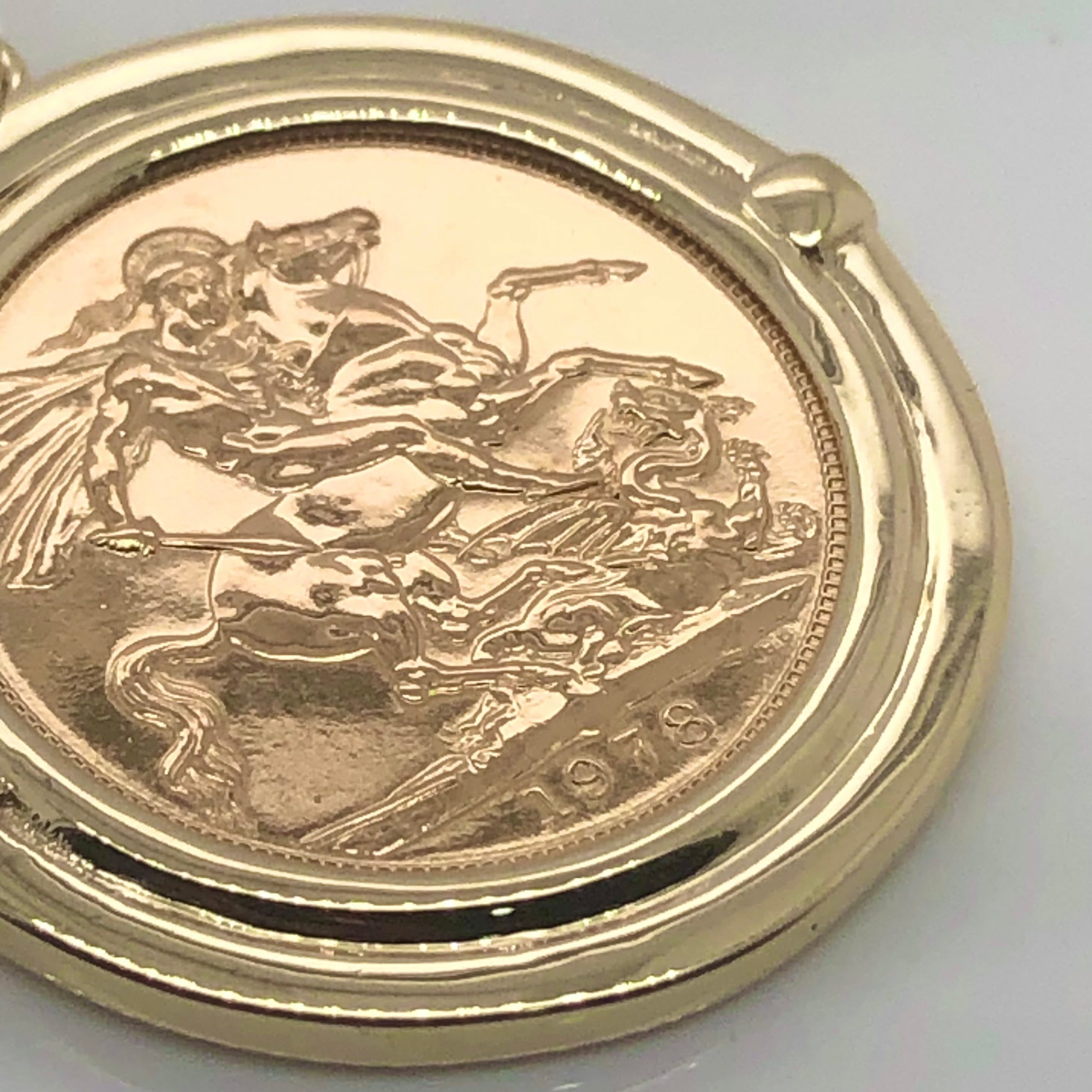 1978 22ct Full Sovereign Coin In 9ct Gold Pendant Frame Gold Pendants 1978 22ct Full Sovereign Coin In 9ct Gold Pendant Frame Gold Pendants