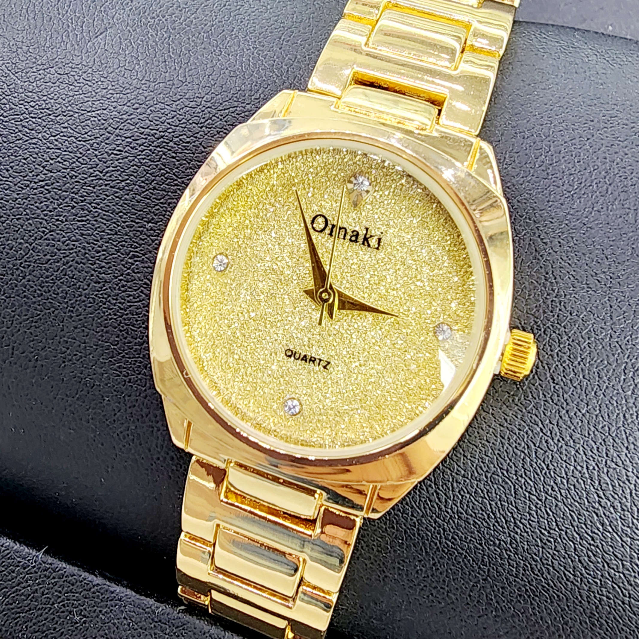 OMAKI Womens Gold Tone Dress Watch with Gold Glitter Face Dress Watches OMAKI Womens Gold Tone Dress Watch with Gold Glitter Face Dress Watches