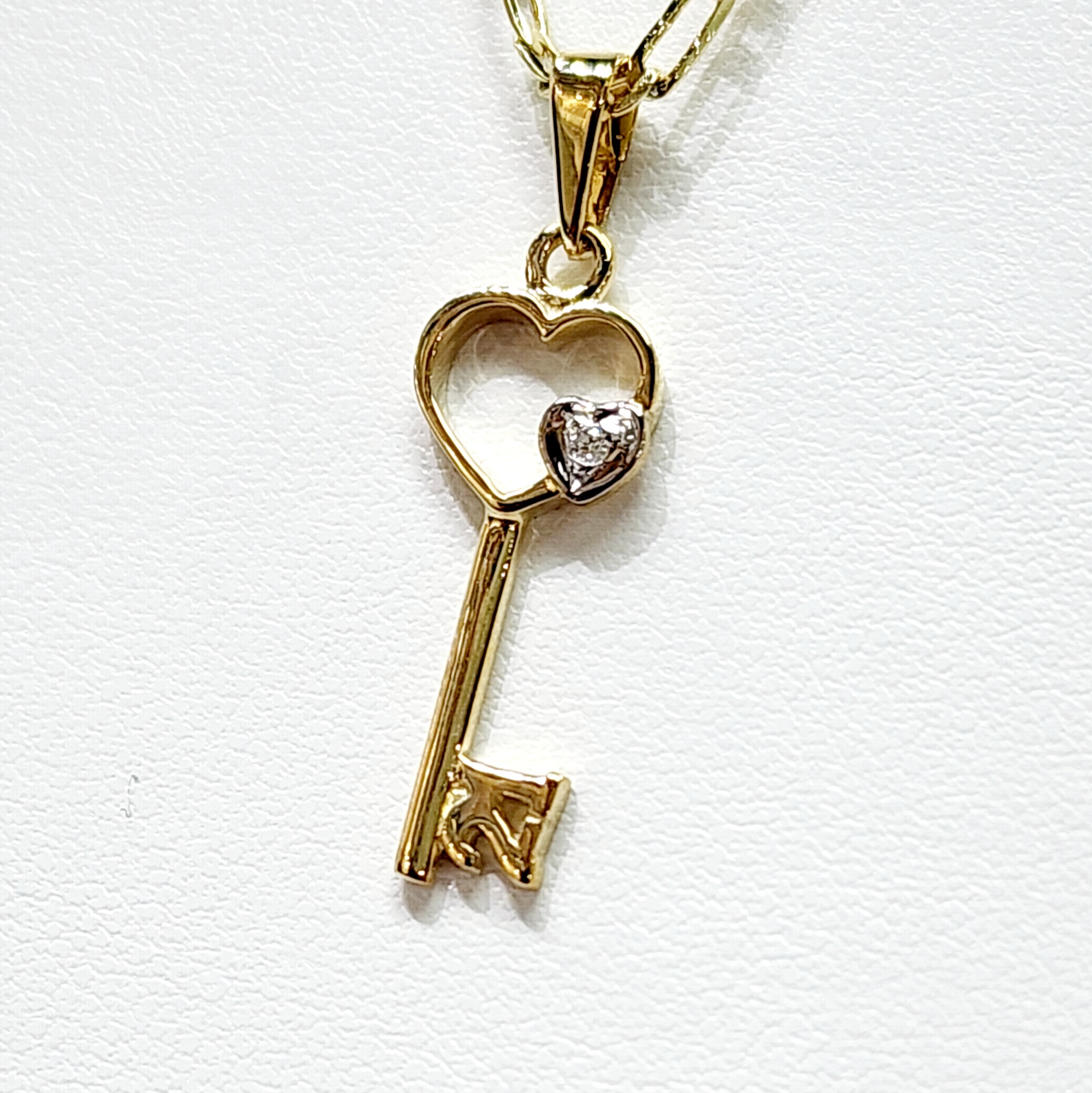9ct Yellow Gold Diamond Set 21st Key Pendant with Open Heart Gold Pendants 9ct Yellow Gold Diamond Set 21st Key Pendant with Open Heart Gold Pendants
