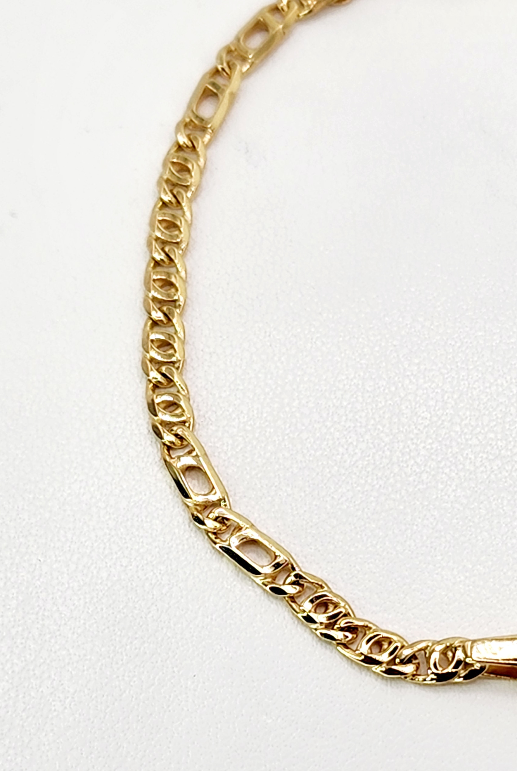 9ct Yellow Gold Anchor Link ID Bracelet 20cm Long Gold Chain 9ct Yellow Gold Anchor Link ID Bracelet 20cm Long Gold Chain