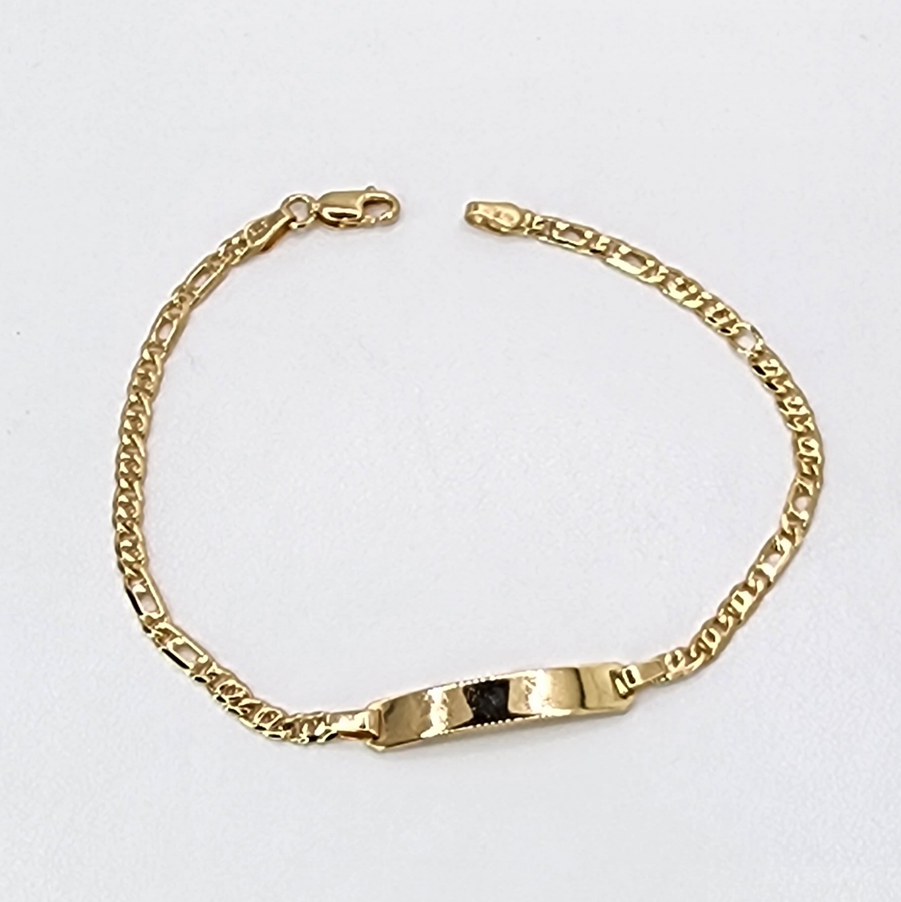 9ct Yellow Gold Anchor Link ID Bracelet 20cm Long Gold Chain 9ct Yellow Gold Anchor Link ID Bracelet 20cm Long Gold Chain
