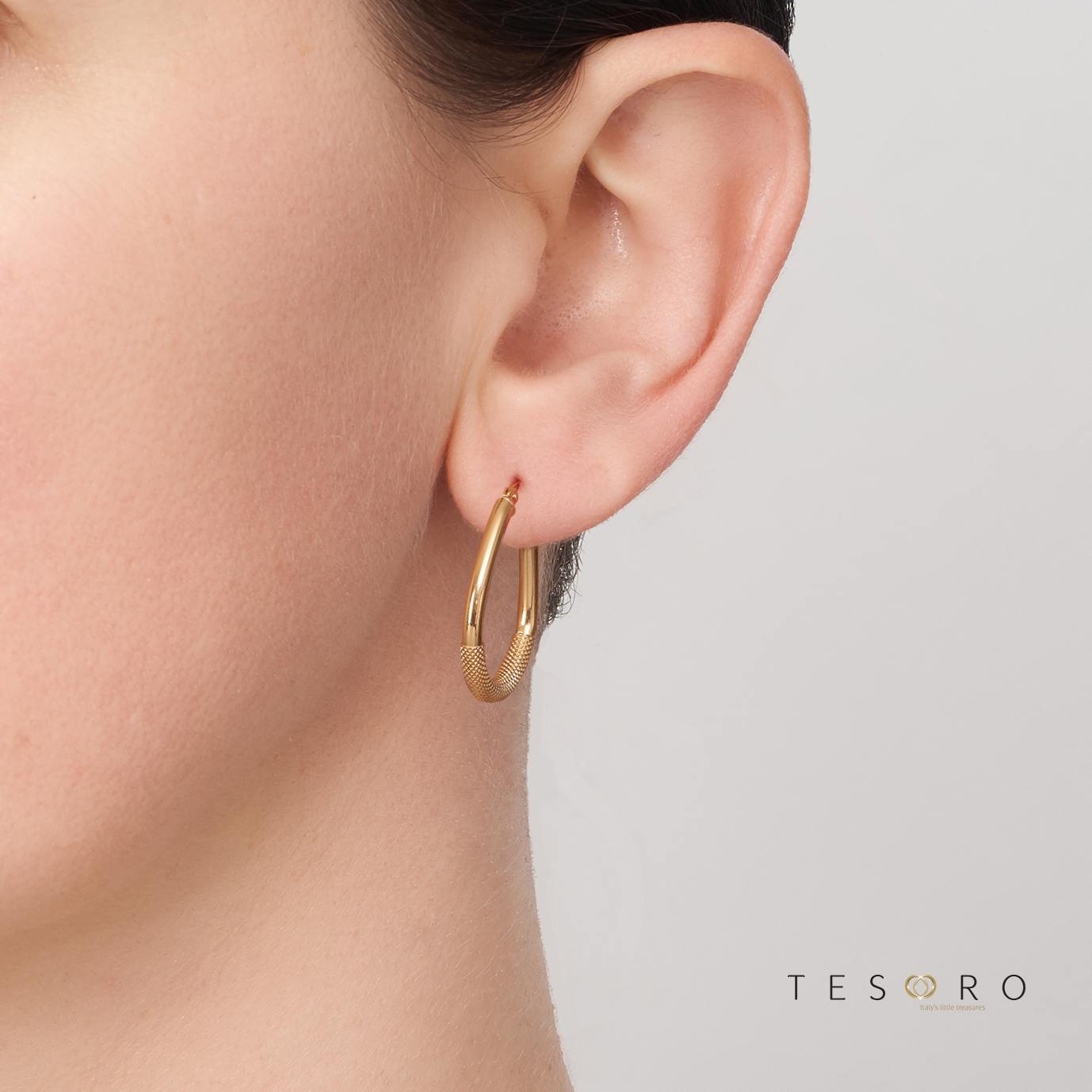 9ct Yellow Gold Toledo 2.5mm Round Tube 20mm Diameter Hoop Earring Gold Earrings 9ct Yellow Gold Toledo 2.5mm Round Tube 20mm Diameter Hoop Earring Gold Earrings