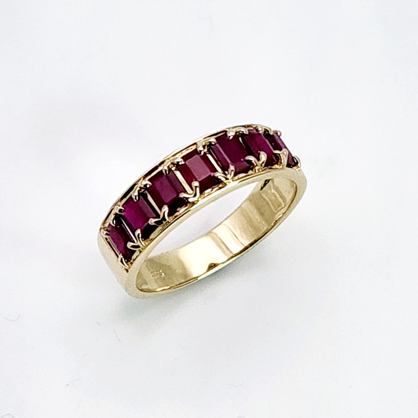 9ct Yellow Gold Seven 4 Claw 1.50ct Emerald Cut Naturel Ruby Dress Ring Gold Rings 