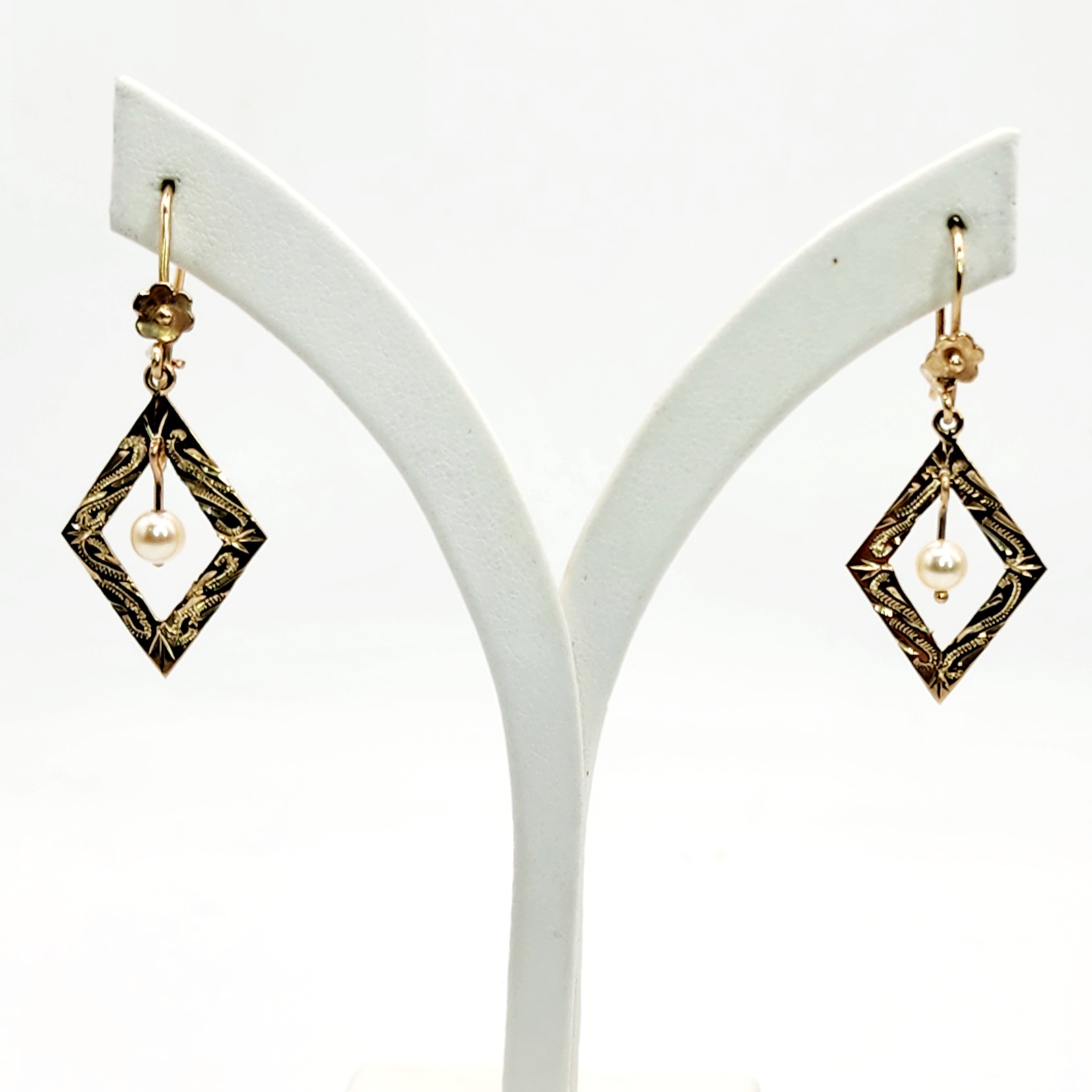 9ct Yellow Gold PEPE Pearl Diamond Shaped Safety Hook Earrings Gold Pearl Jewellery, Pearl Jewellery 9ct Yellow Gold PEPE Pearl Diamond Shaped Safety Hook Earrings Gold Pearl Jewellery, Pearl Jewellery