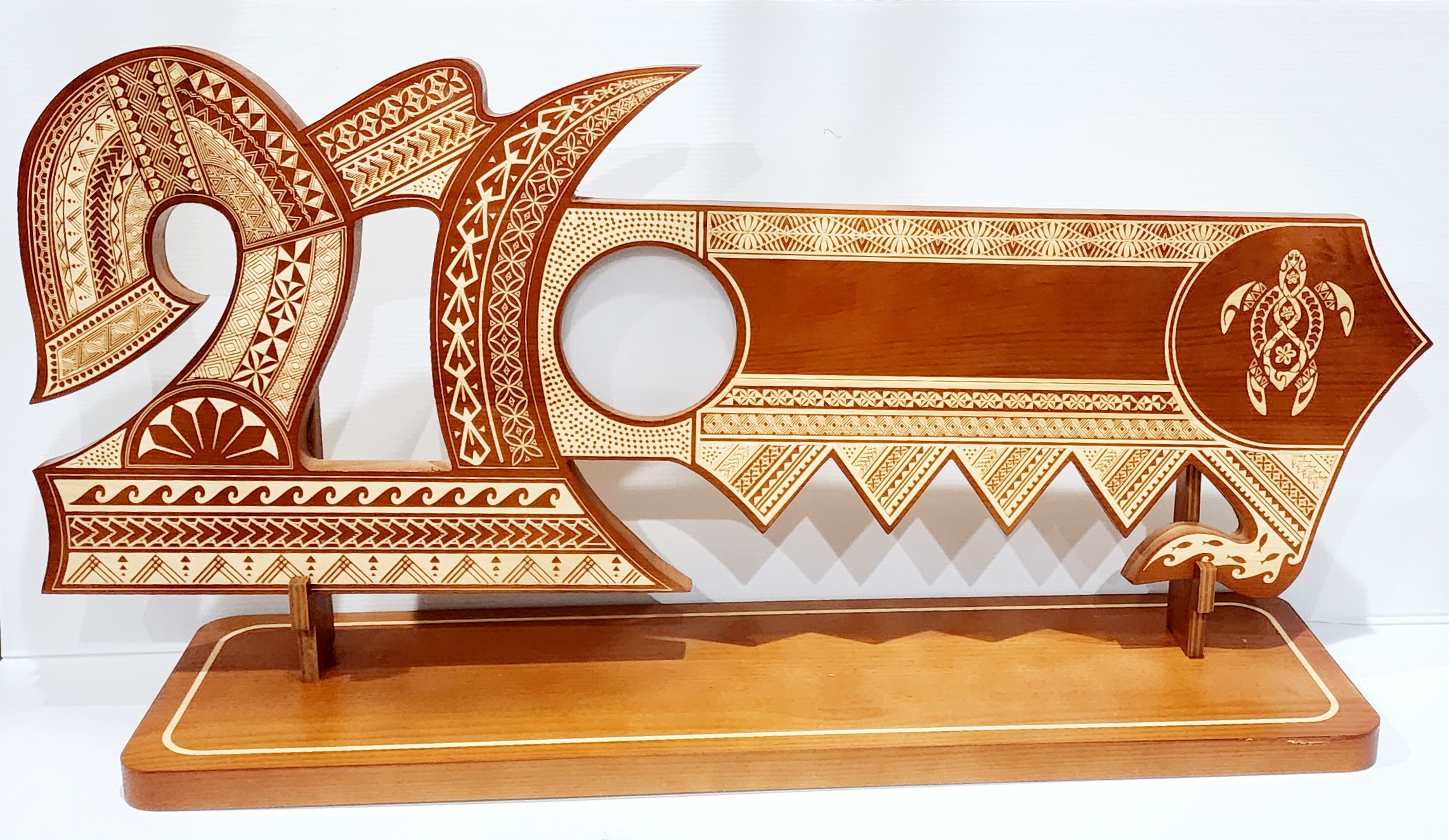 21st Wooden Key Brown Shade Island Design On Stand With Polynesian Tattoo Design Hui Turtle Triple Twist 21st Keys 