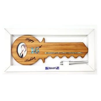 16th Key with Paua Inlay & Oval Picture Frame 21st Keys 