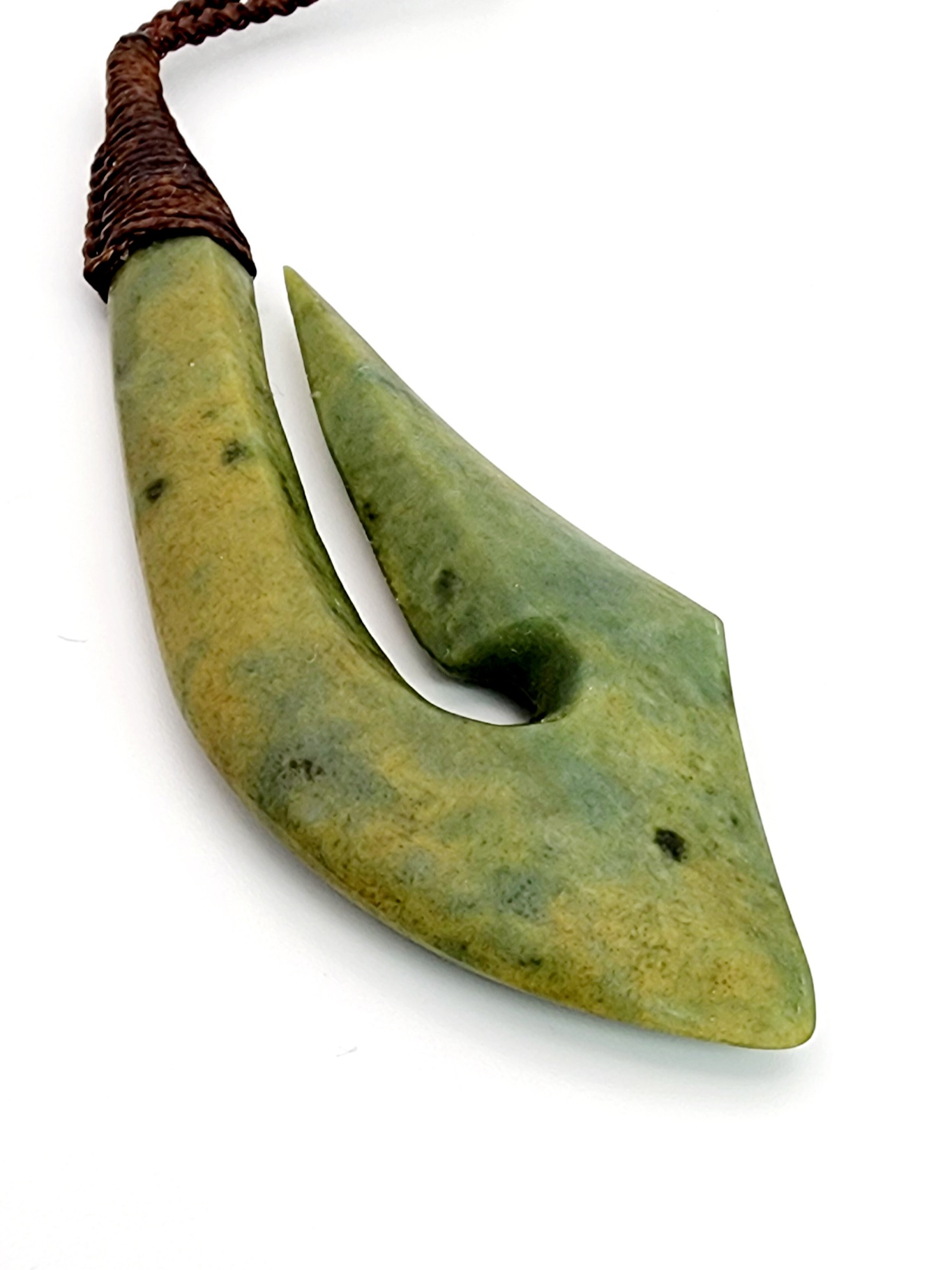 New Zealand Pounamu Flower Jade Bounded Hook (Hei Matau) Greenstone?Jewellery New Zealand Pounamu Flower Jade Bounded Hook (Hei Matau) Greenstone?Jewellery