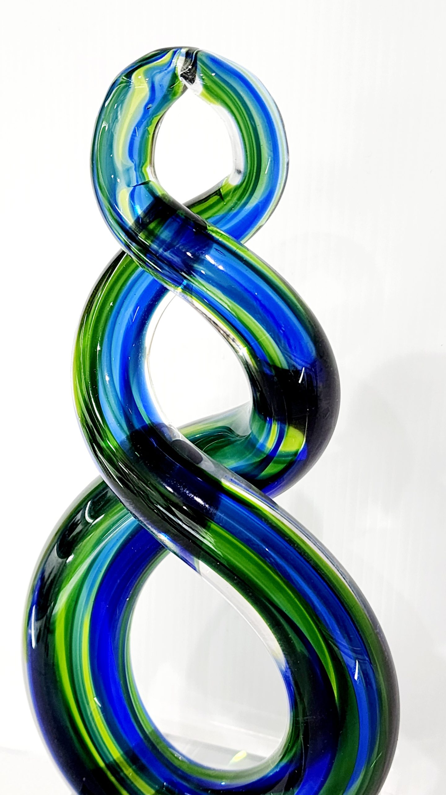 Beautiful Maori Design Double Twist Green & Blue Glass Award / Trophy - 250mm High 21st Keys Beautiful Maori Design Double Twist Green & Blue Glass Award / Trophy - 250mm High 21st Keys