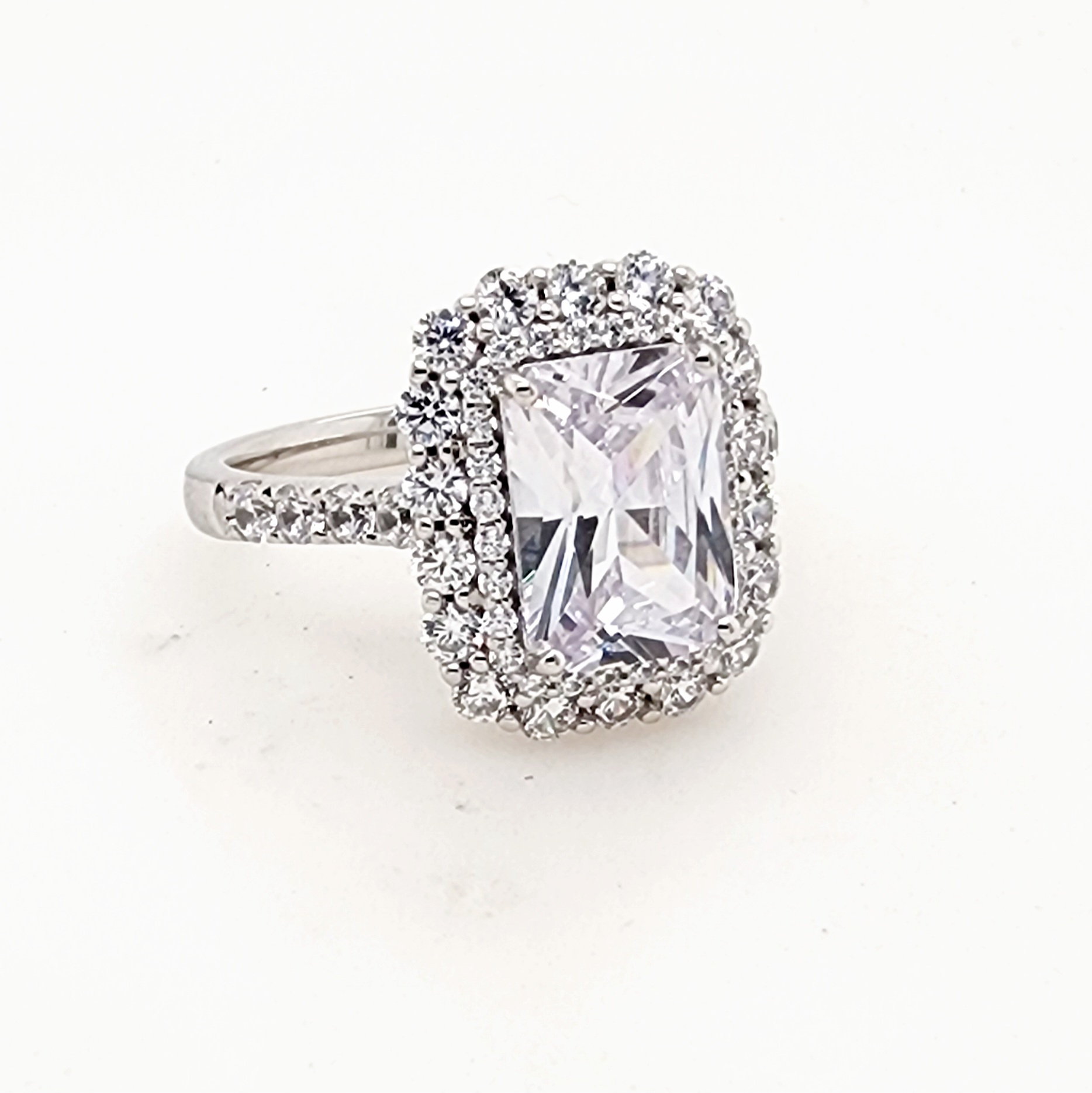 9ct White Gold Emerald / Radiant Halo Cocktail Ring For Her with Cubic Zirconia Setting Gold Rings 9ct White Gold Emerald / Radiant Halo Cocktail Ring For Her with Cubic Zirconia Setting Gold Rings