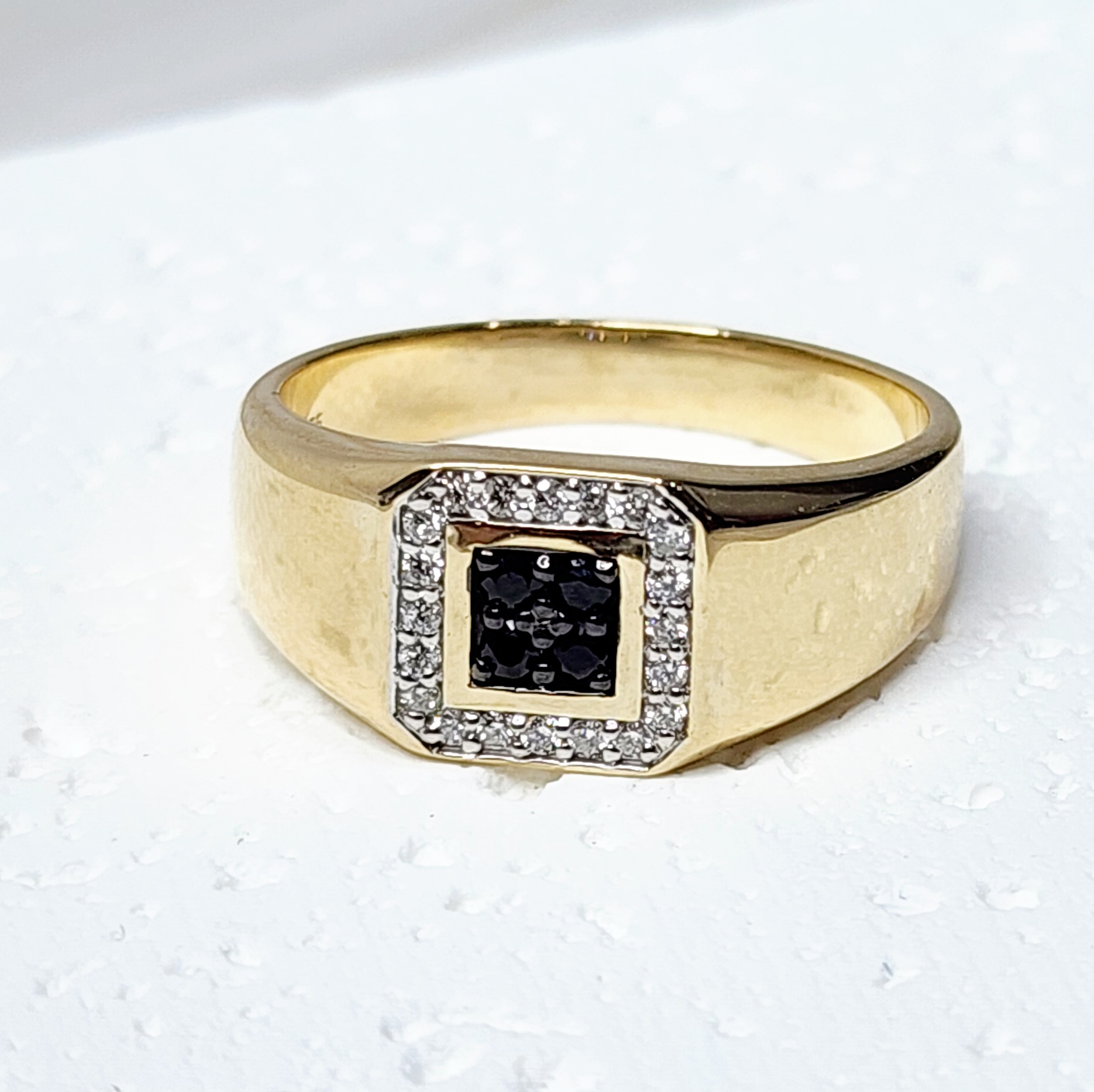 9ct Yellow Gold 0.25ct Diamond with Black Sapphire Gents Cluster Wedding / Dress Ring Gold Rings, Men's Gold Rings 9ct Yellow Gold 0.25ct Diamond with Black Sapphire Gents Cluster Wedding / Dress Ring Gold Rings, Men's Gold Rings