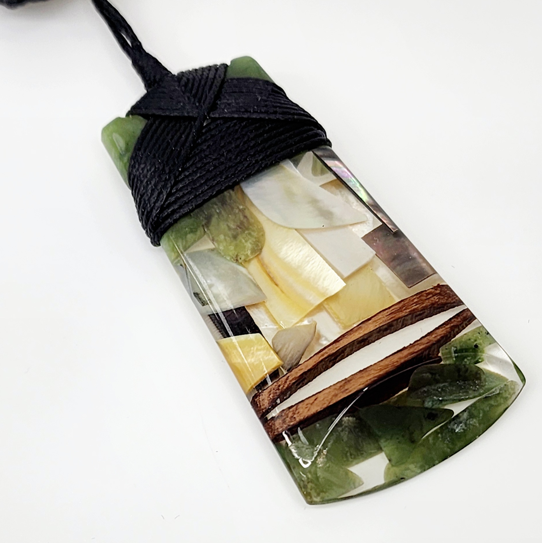 Large New Zealand Toki Art Pendant Greenstone?Jewellery Large New Zealand Toki Art Pendant Greenstone?Jewellery