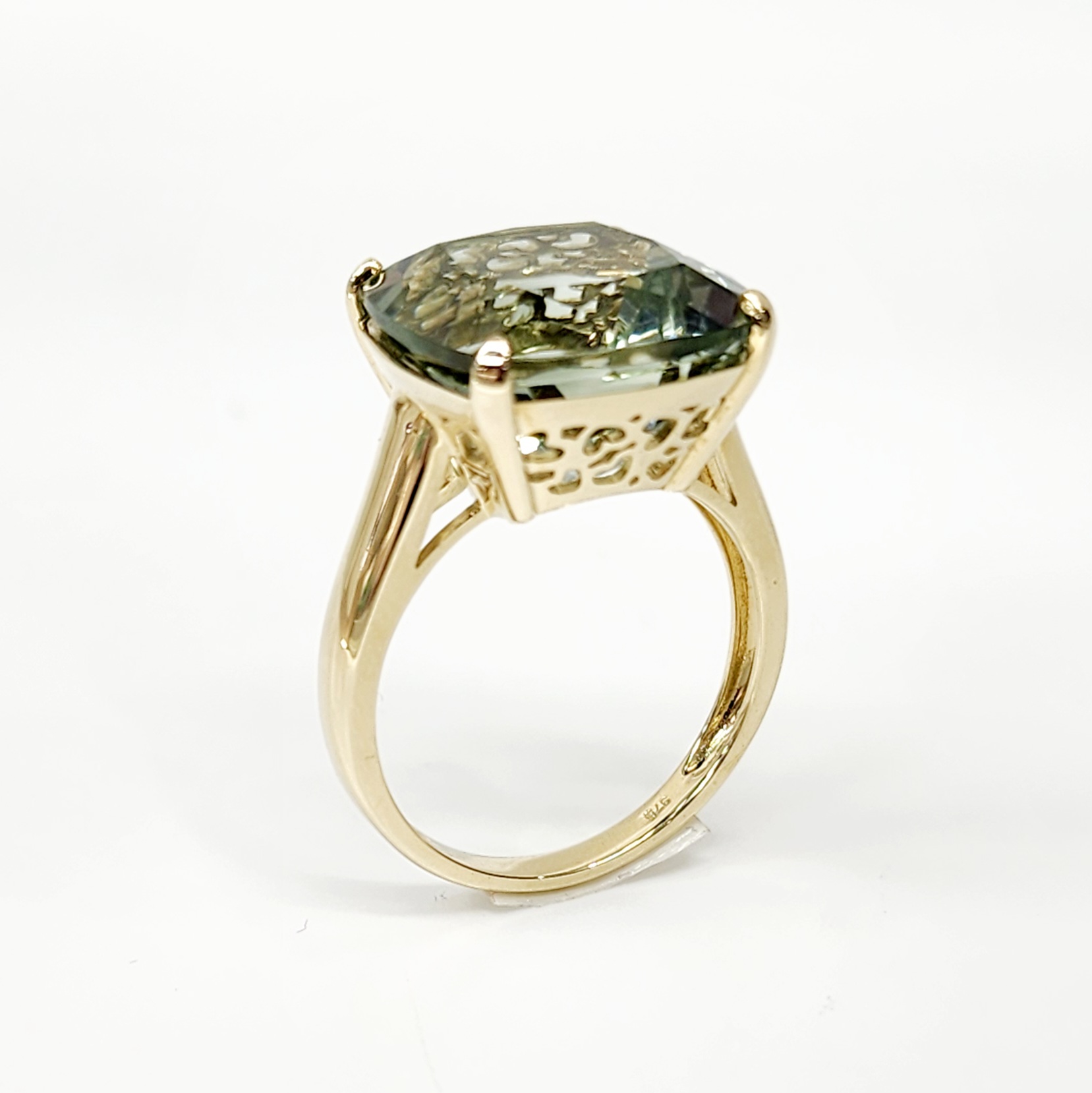 9ct Yellow Gold Ladies Ring with Large 16mm x 16mm Cushion Cut Green Amethyst 14.50ct Ring Gold Rings 9ct Yellow Gold Ladies Ring with Large 16mm x 16mm Cushion Cut Green Amethyst 14.50ct Ring Gold Rings