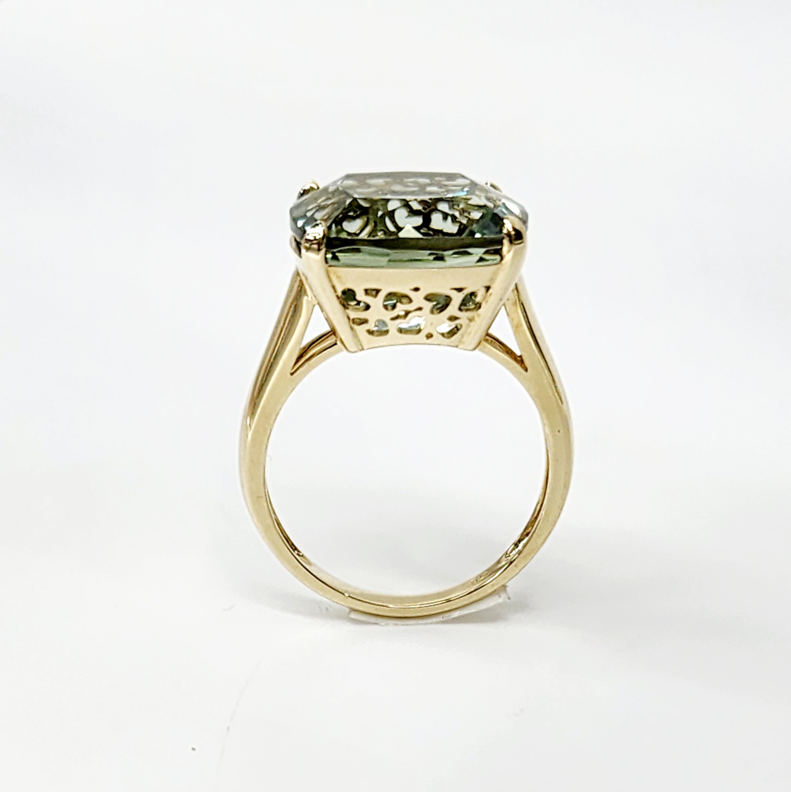 9ct Yellow Gold Ladies Ring with Large 16mm x 16mm Cushion Cut Green Amethyst 14.50ct Ring Gold Rings 9ct Yellow Gold Ladies Ring with Large 16mm x 16mm Cushion Cut Green Amethyst 14.50ct Ring Gold Rings