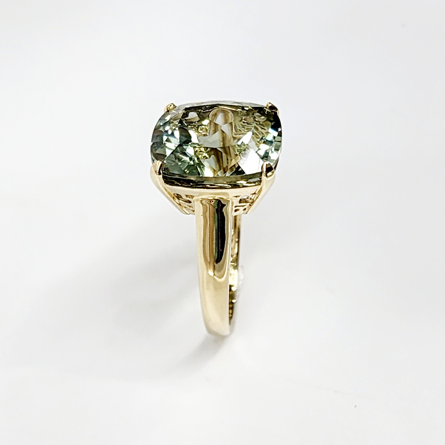 9ct Yellow Gold Ladies Ring with Large 16mm x 16mm Cushion Cut Green Amethyst 14.50ct Ring Gold Rings 9ct Yellow Gold Ladies Ring with Large 16mm x 16mm Cushion Cut Green Amethyst 14.50ct Ring Gold Rings