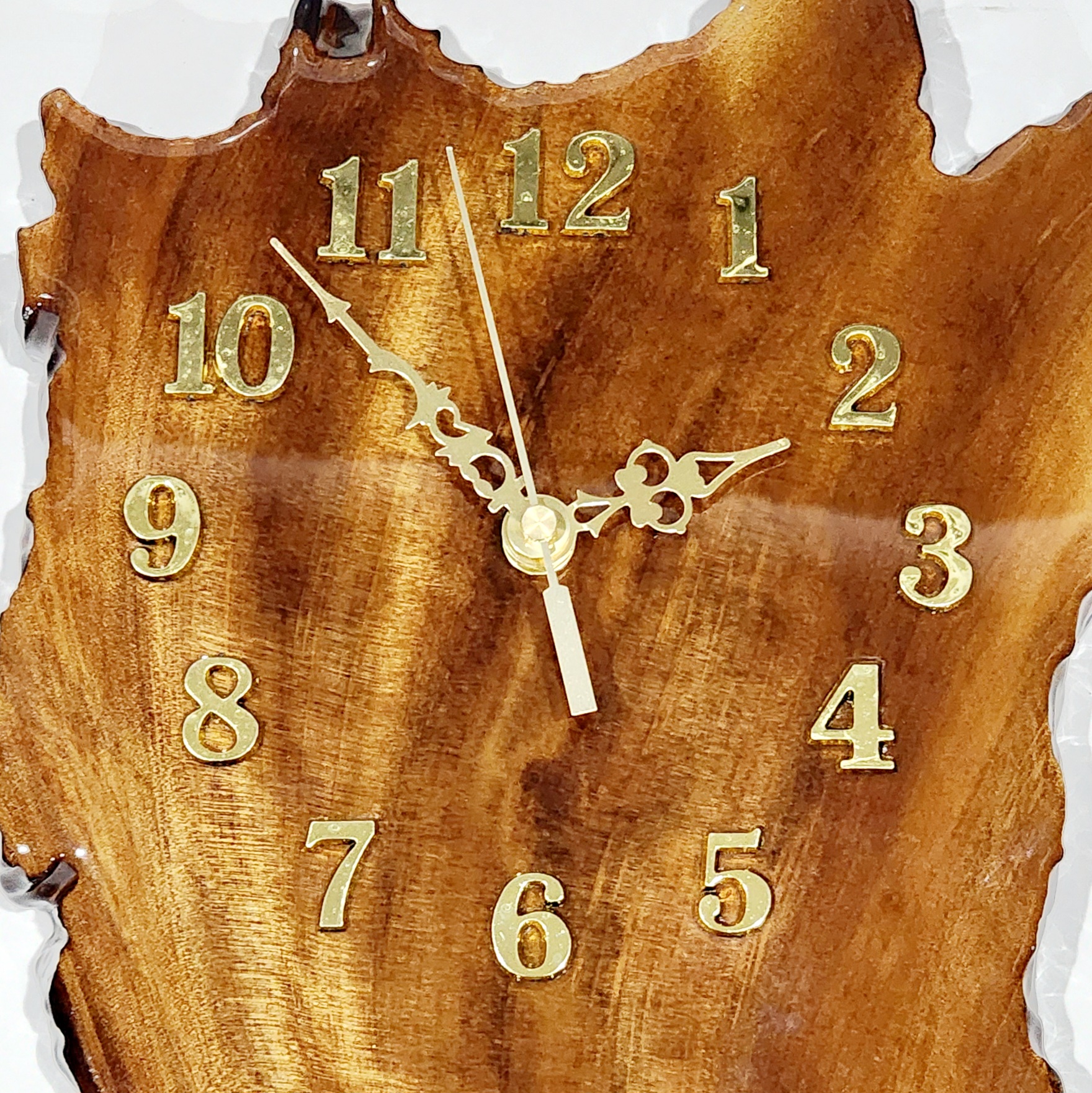 New Zealand Swamp Kauri Wall Clock with NZ Map Paua Shell Inlay - KC-RBR 21ST MIRROR KEYS New Zealand Swamp Kauri Wall Clock with NZ Map Paua Shell Inlay - KC-RBR 21ST MIRROR KEYS