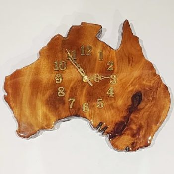 New Zealand Swamp Kauri Wall Clock Australia Map - KC-AUST 21ST MIRROR KEYS 