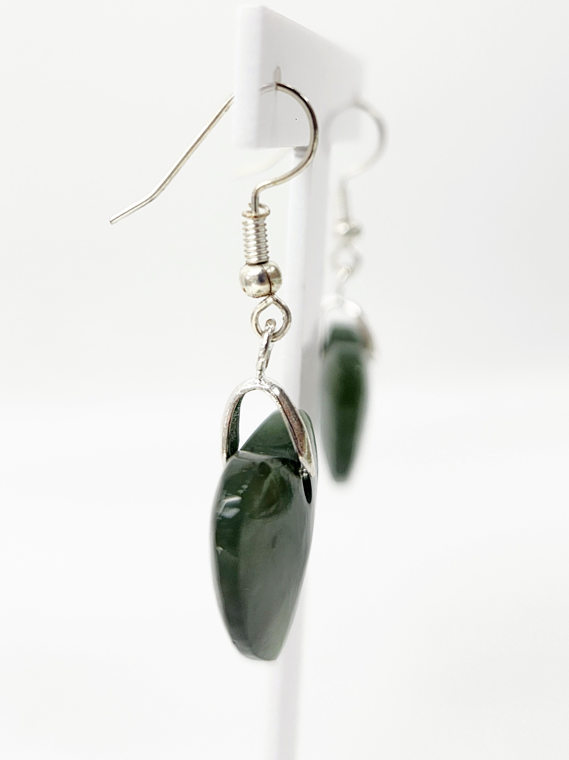 Pounamu Heart Shape Earrings with Sterling Silver Setting and Hooks - EH5.25 Greenstone?Jewellery Pounamu Heart Shape Earrings with Sterling Silver Setting and Hooks - EH5.25 Greenstone?Jewellery