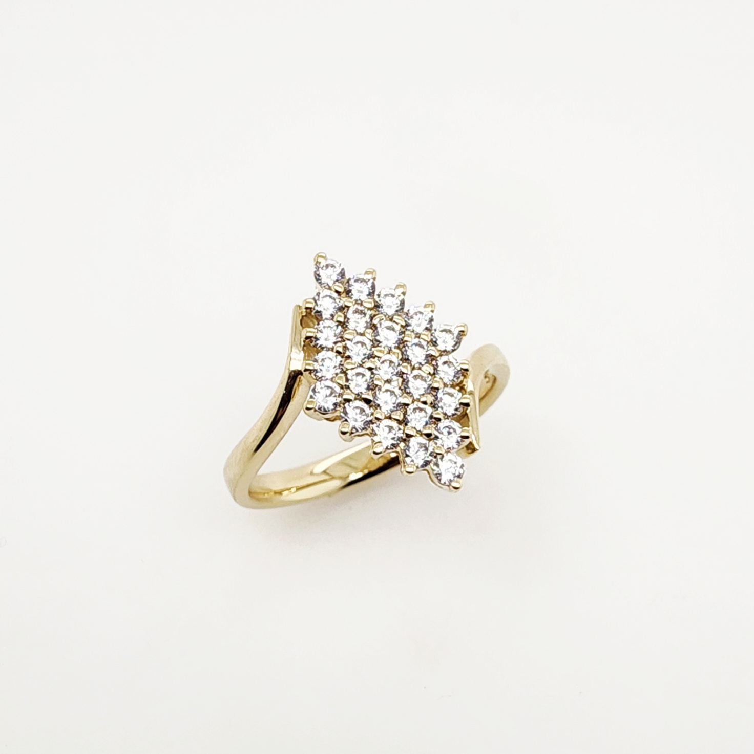 9ct Yellow Gold Diamond Shape Cluster Ring with Round Brilliant Cut Cubic Zirconia Setting - CYR2816 Gold Earrings 