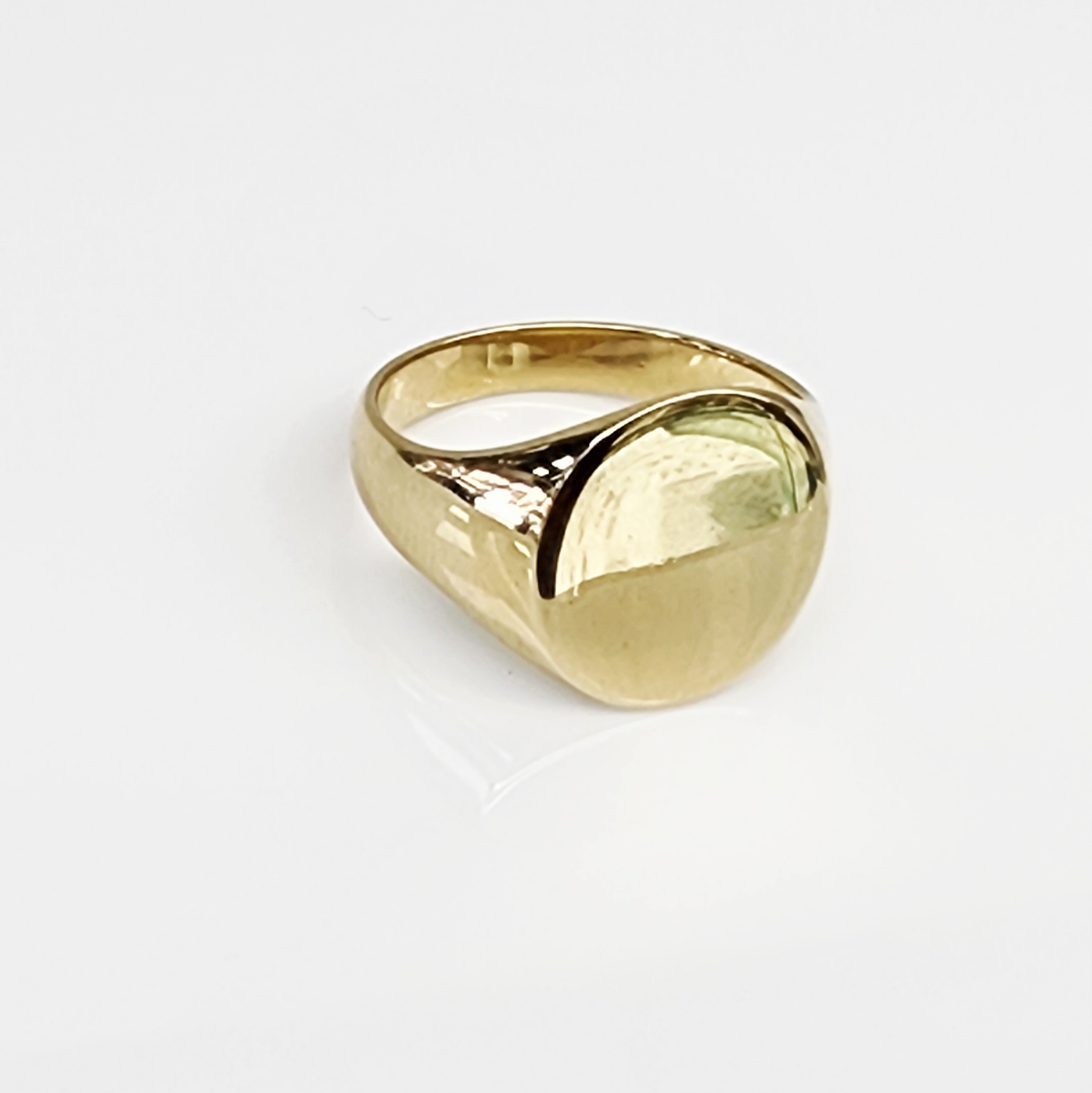 9ct Yellow Gold 14mm x 16mm Oval Signet Ring - CYR1862 Greenstone?Jewellery 