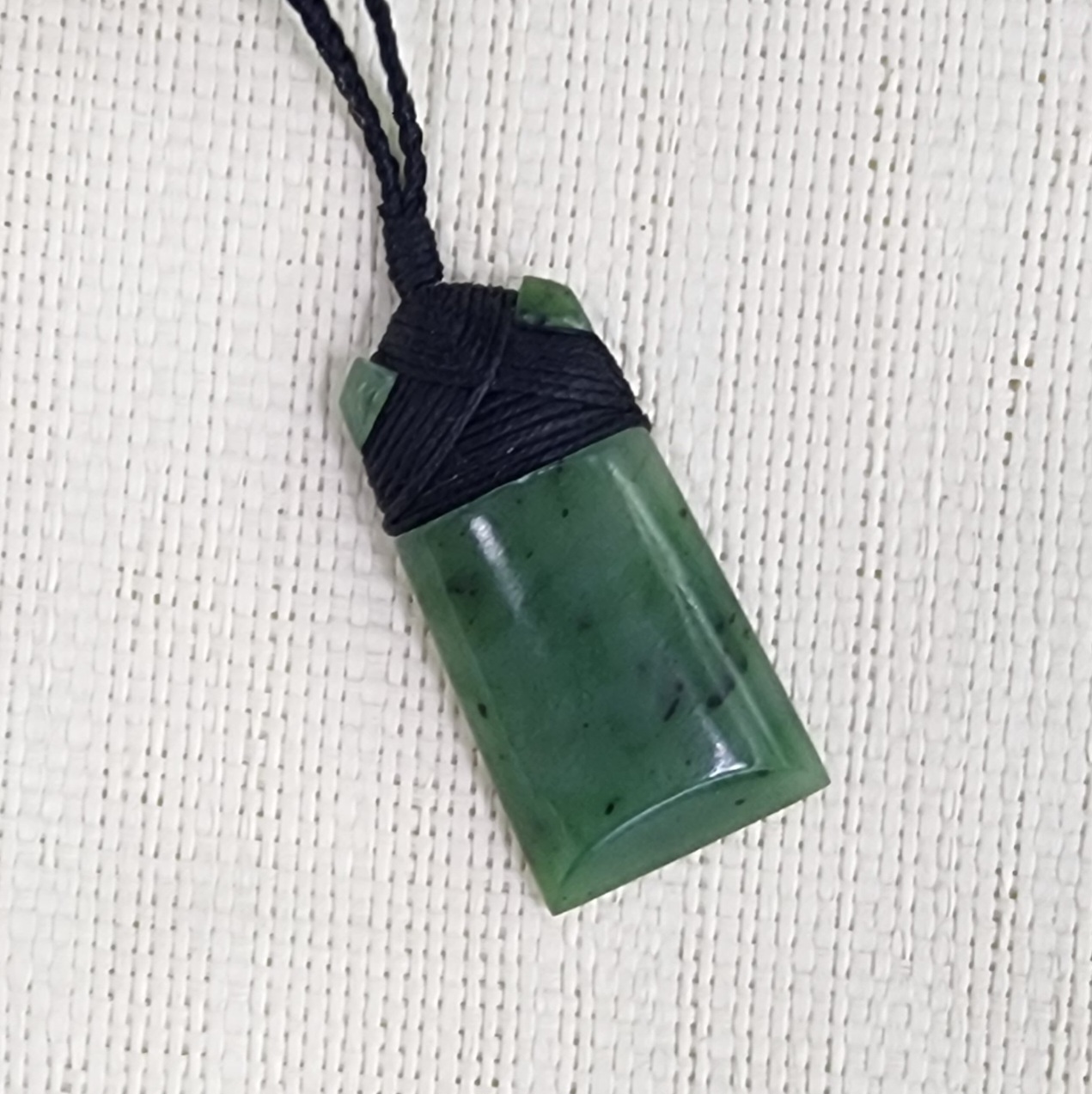 New Zealand Pounamu Classic Bounded Toki Necklace - DWDLO2 Greenstone?Jewellery 