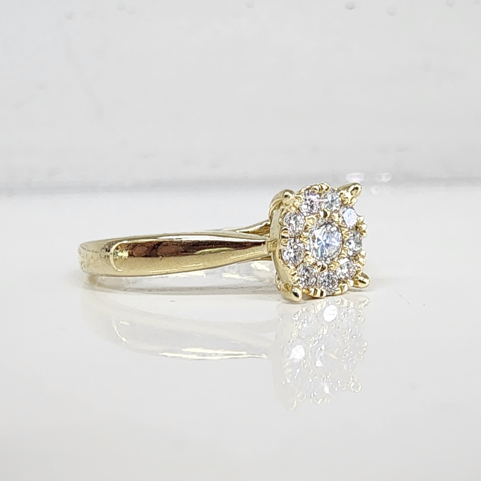 9ct Yellow Gold Lab Grown Diamond Cluster Engagement Ring 0.28ct TDW EF/VS - AURG1112 Gold Earrings 9ct Yellow Gold Lab Grown Diamond Cluster Engagement Ring 0.28ct TDW EF/VS - AURG1112 Gold Earrings