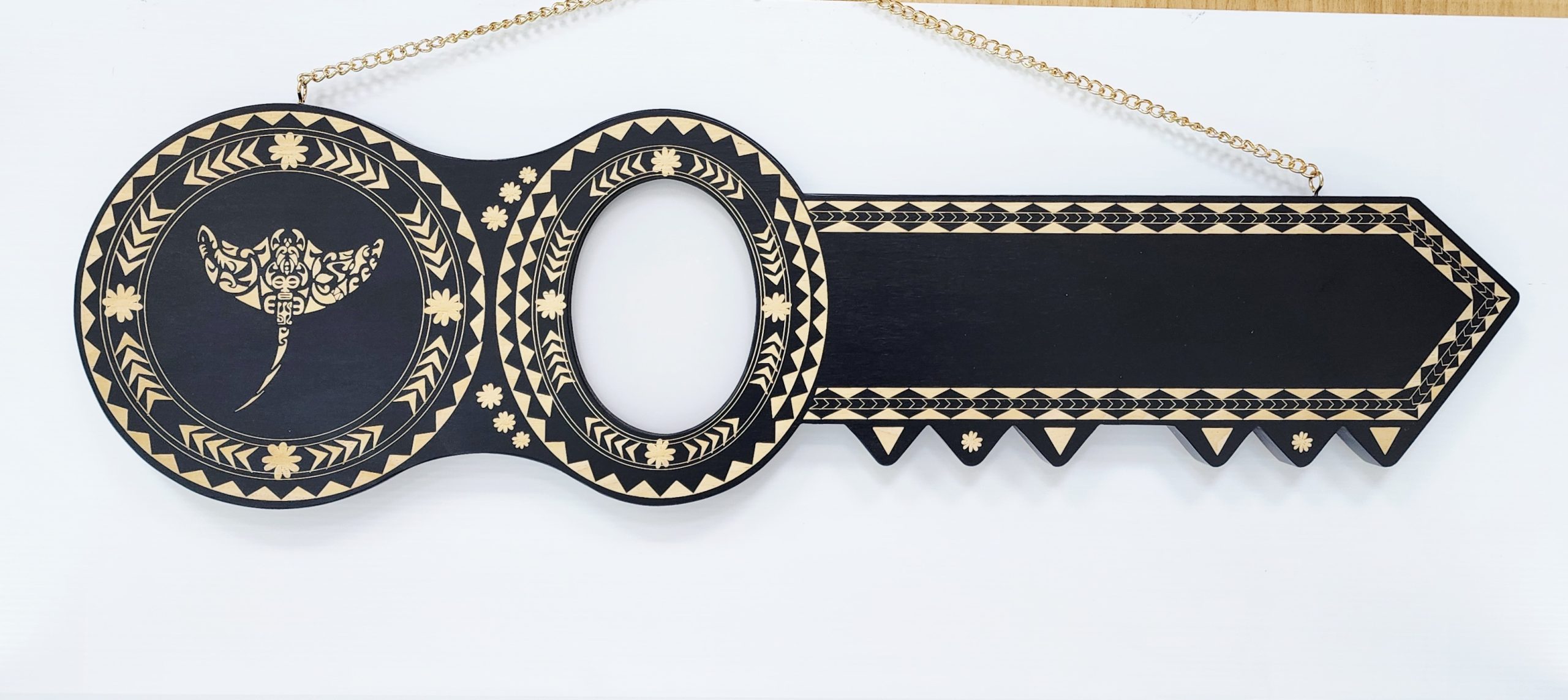 Island Design Wooden Birthday Key with "Stingray" Laser Engraved  – SJ2514BLK 21st Keys 