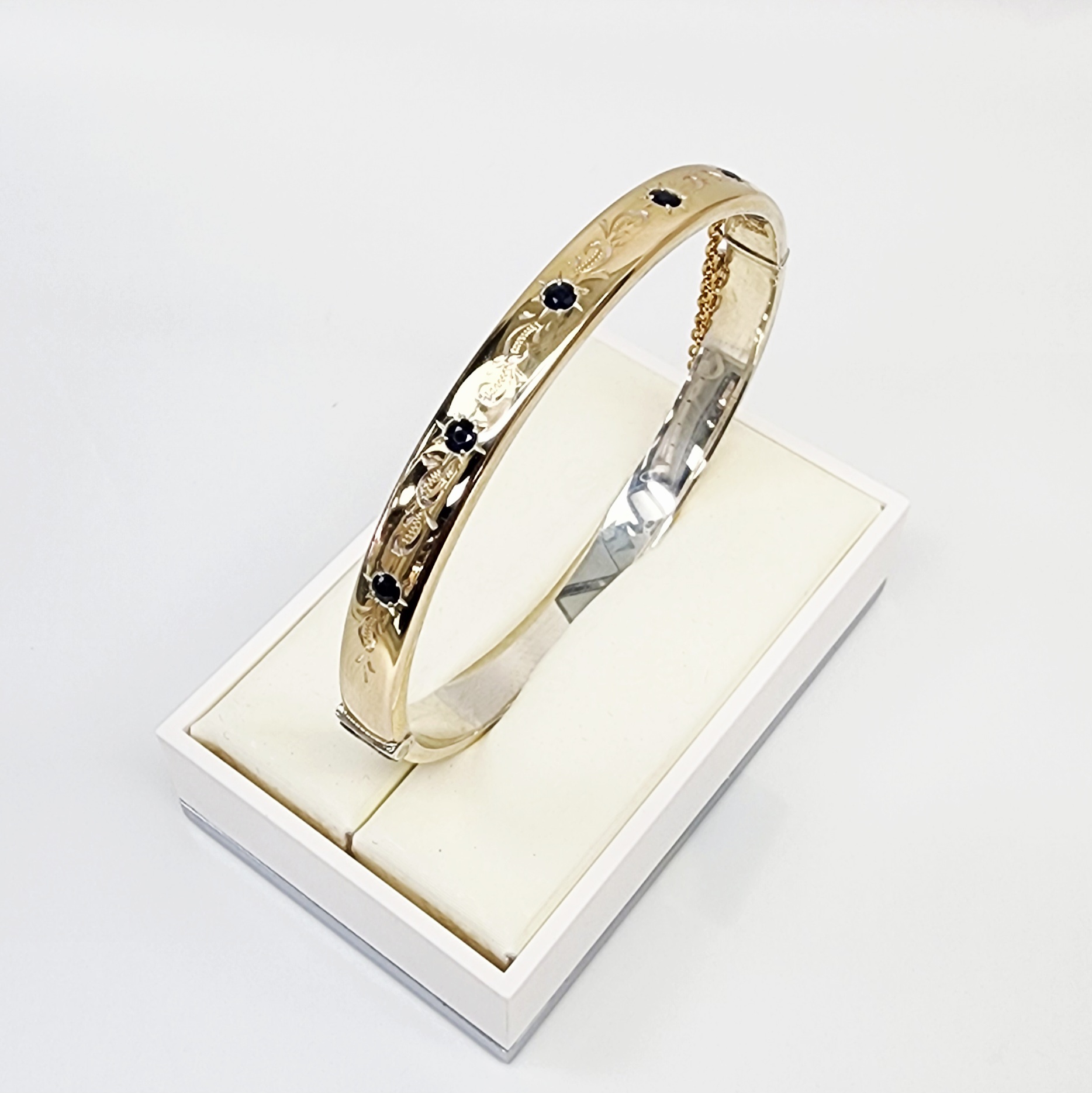 9ct Yellow Gold on Sterling Silver Hand Engraved Blue Sapphire Bangle - GS2EN5SAP 21st Keys 