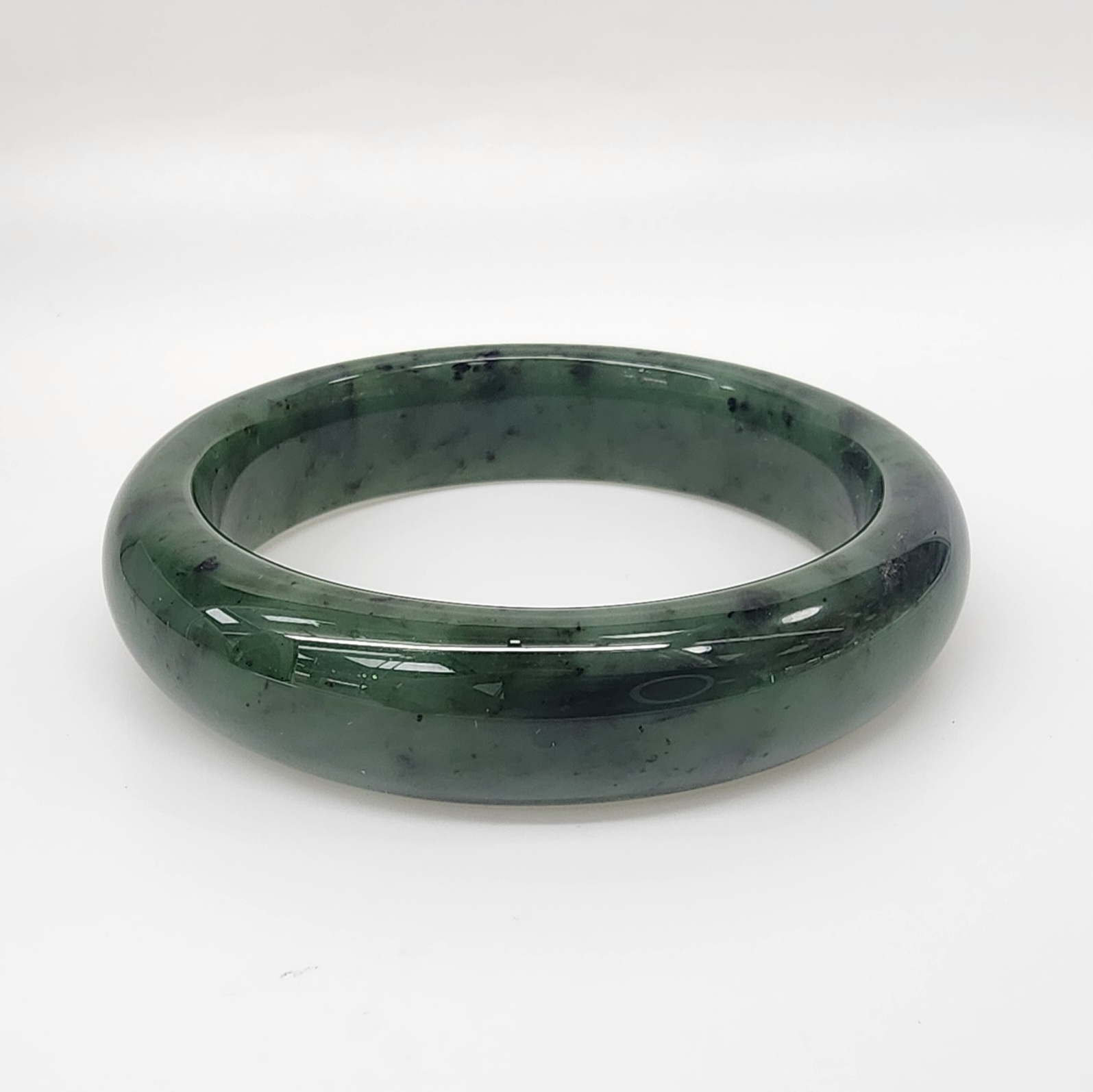 New Zealand Greenstone (Pounamu) Bangle – 60mm Internal – 16mm Wide Half Round - BANWDOZ-60 Greenstone?Jewellery 