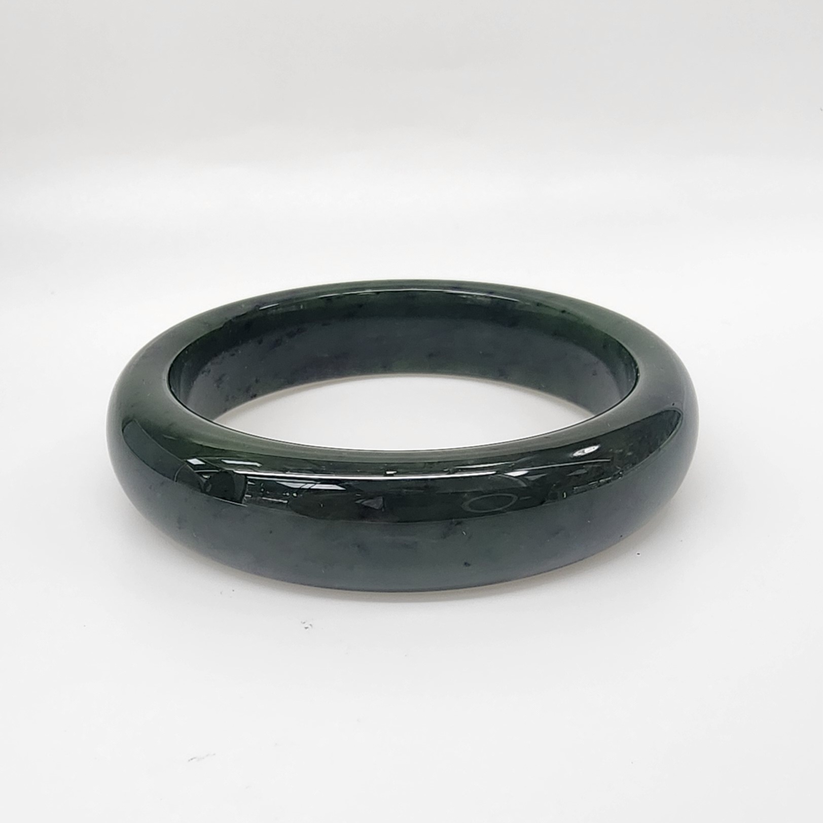 New Zealand Greenstone (Pounamu) Bangle – 63mm – 17mm Wide – Half Round Polished - BANWDOZ-63 Greenstone?Jewellery 