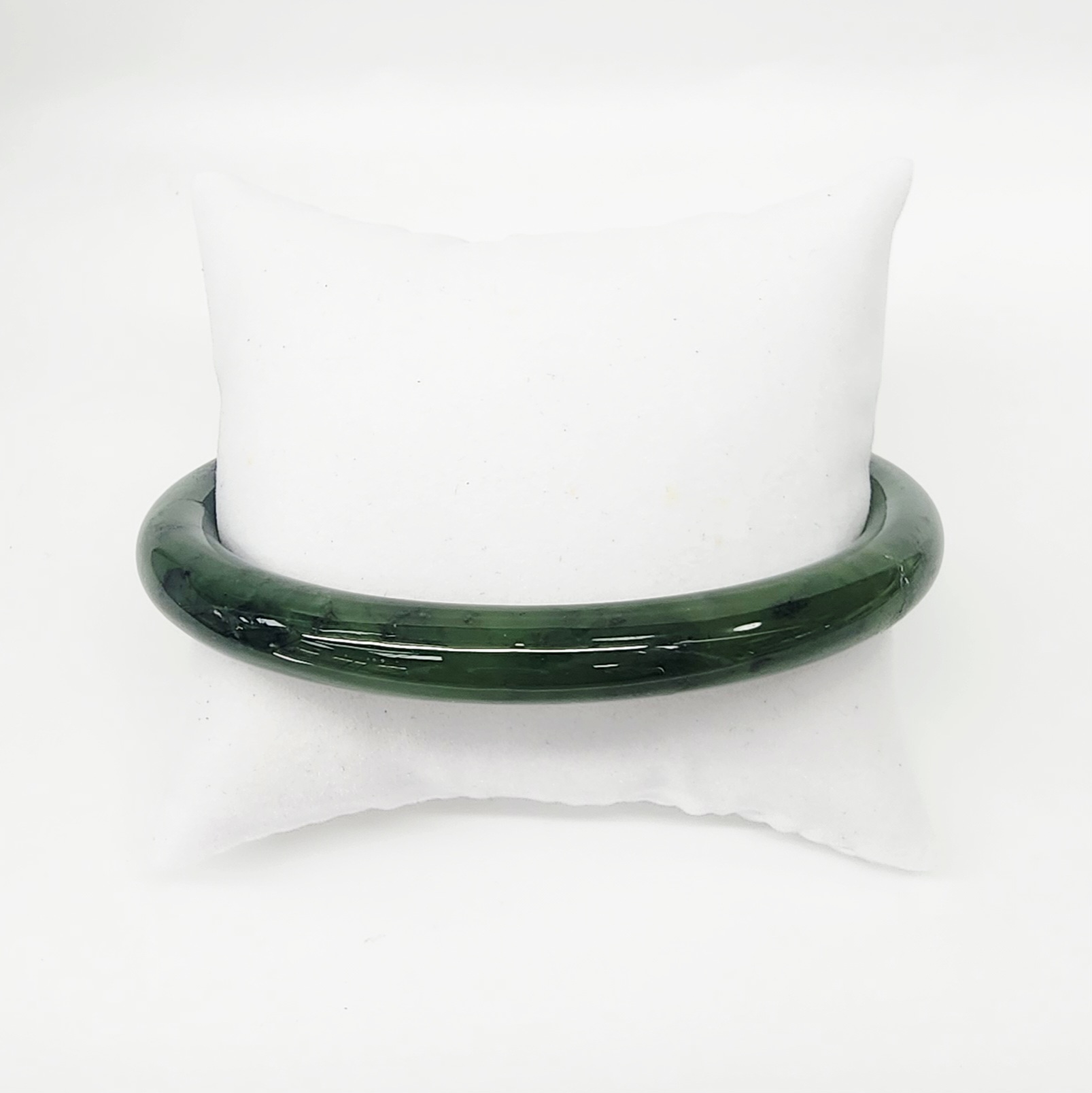 New Zealand Greenstone (Pounamu) Bangle – 73mm Internal Diameter – 9mm Round Polished - GSJ73/03 Greenstone?Jewellery 