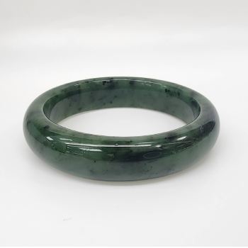 New Zealand Greenstone (Pounamu) Bangle – 60mm Internal – 16mm Wide Half Round - BANWDOZ-60 Greenstone?Jewellery 
