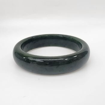 New Zealand Greenstone (Pounamu) Bangle – 63mm – 17mm Wide – Half Round Polished - BANWDOZ-63 Greenstone?Jewellery 