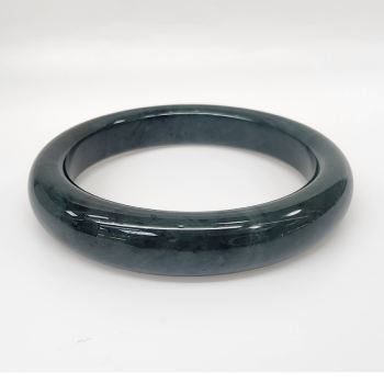 New Zealand Greenstone (Pounamu) Bangle – 68mm Internal Diameter – 15mm Wide Half Round - BANWDOZ-68 Greenstone?Jewellery 