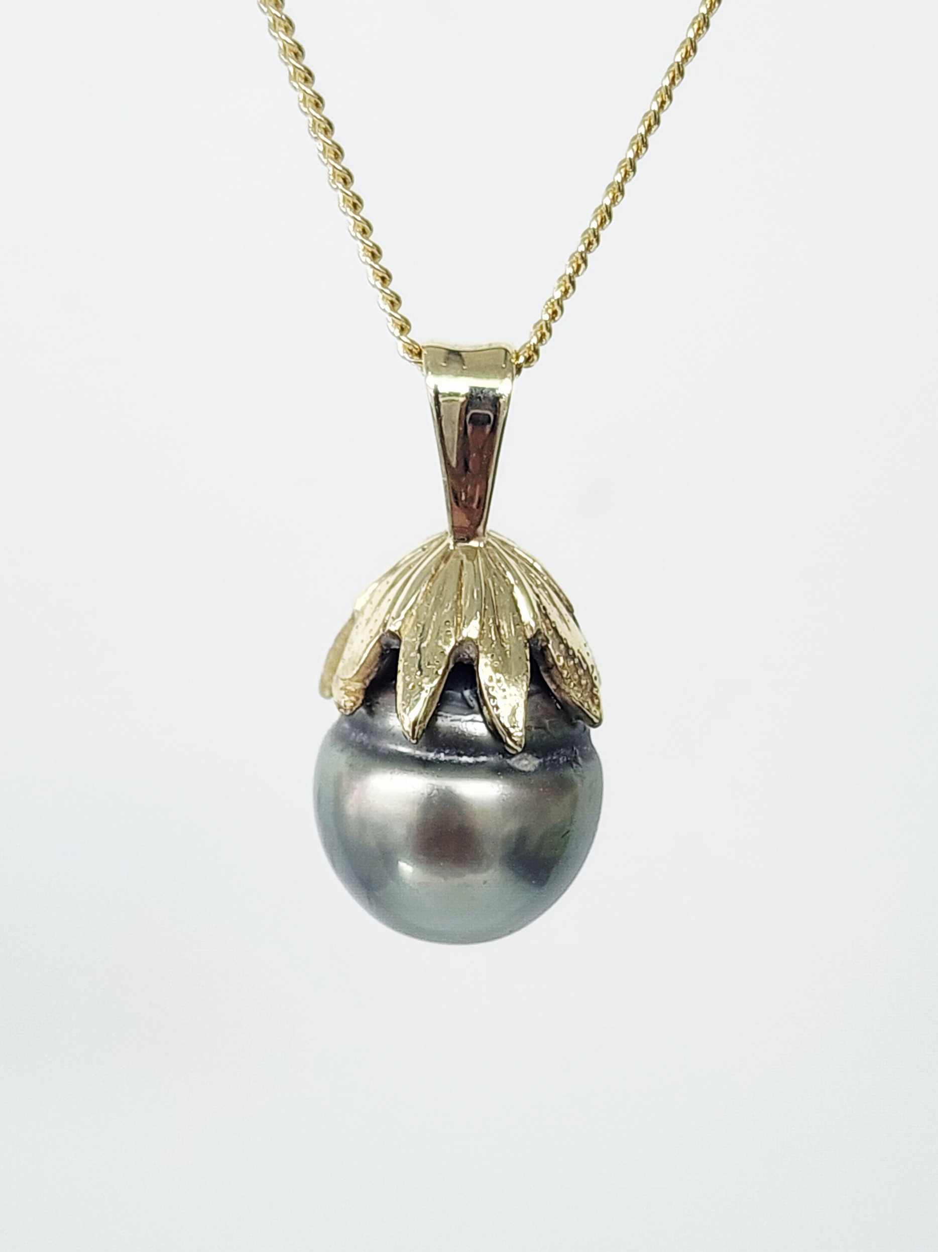 9CT Yellow Gold Cook Island Black Pearl Pendant – 11mm Teardrop Pearl with Solid Gold Cap - 9CTTBZCOOK Seiko 