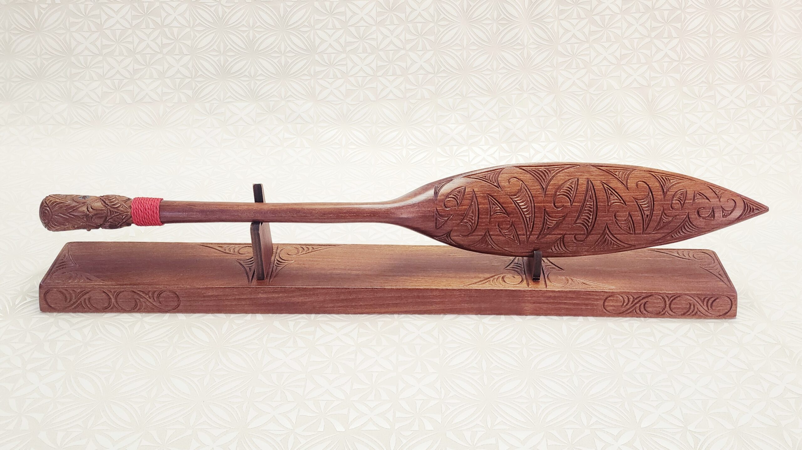 Large Hand Carved Māori Hoe Waka Paddle on Display Base – Wooden Carving Made in New Zealand - WM541 Seiko 