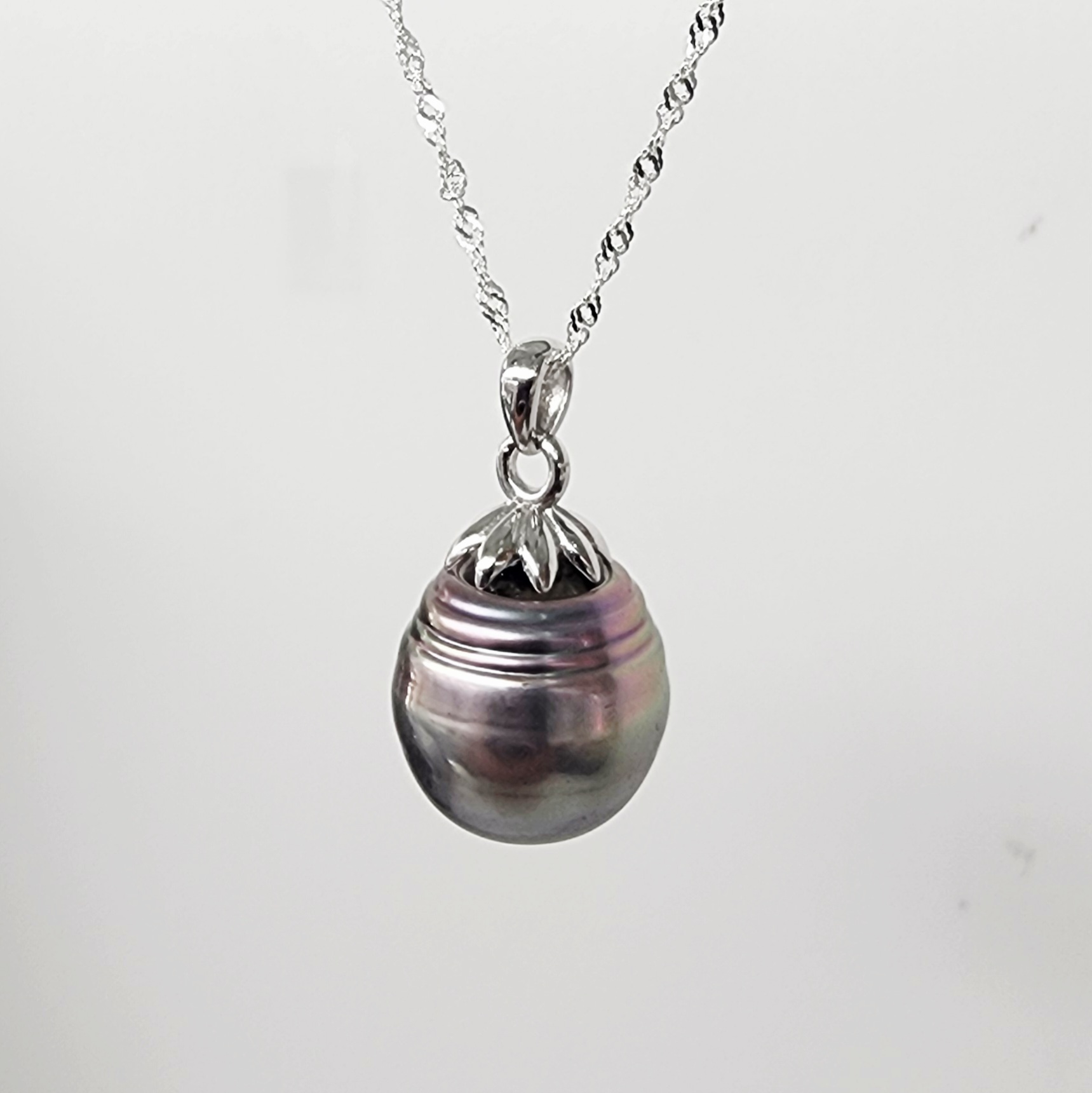 14mm Tahitian Grey Pearl Pendant with Sterling Silver Cap & Complimentary Sterling Silver Chain - SSYZ02 Seiko 14mm Tahitian Grey Pearl Pendant with Sterling Silver Cap & Complimentary Sterling Silver Chain - SSYZ02 Seiko