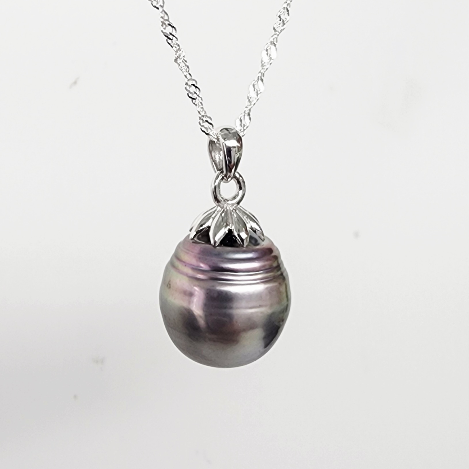 14mm Tahitian Grey Pearl Pendant with Sterling Silver Cap & Complimentary Sterling Silver Chain - SSYZ02 Seiko 14mm Tahitian Grey Pearl Pendant with Sterling Silver Cap & Complimentary Sterling Silver Chain - SSYZ02 Seiko