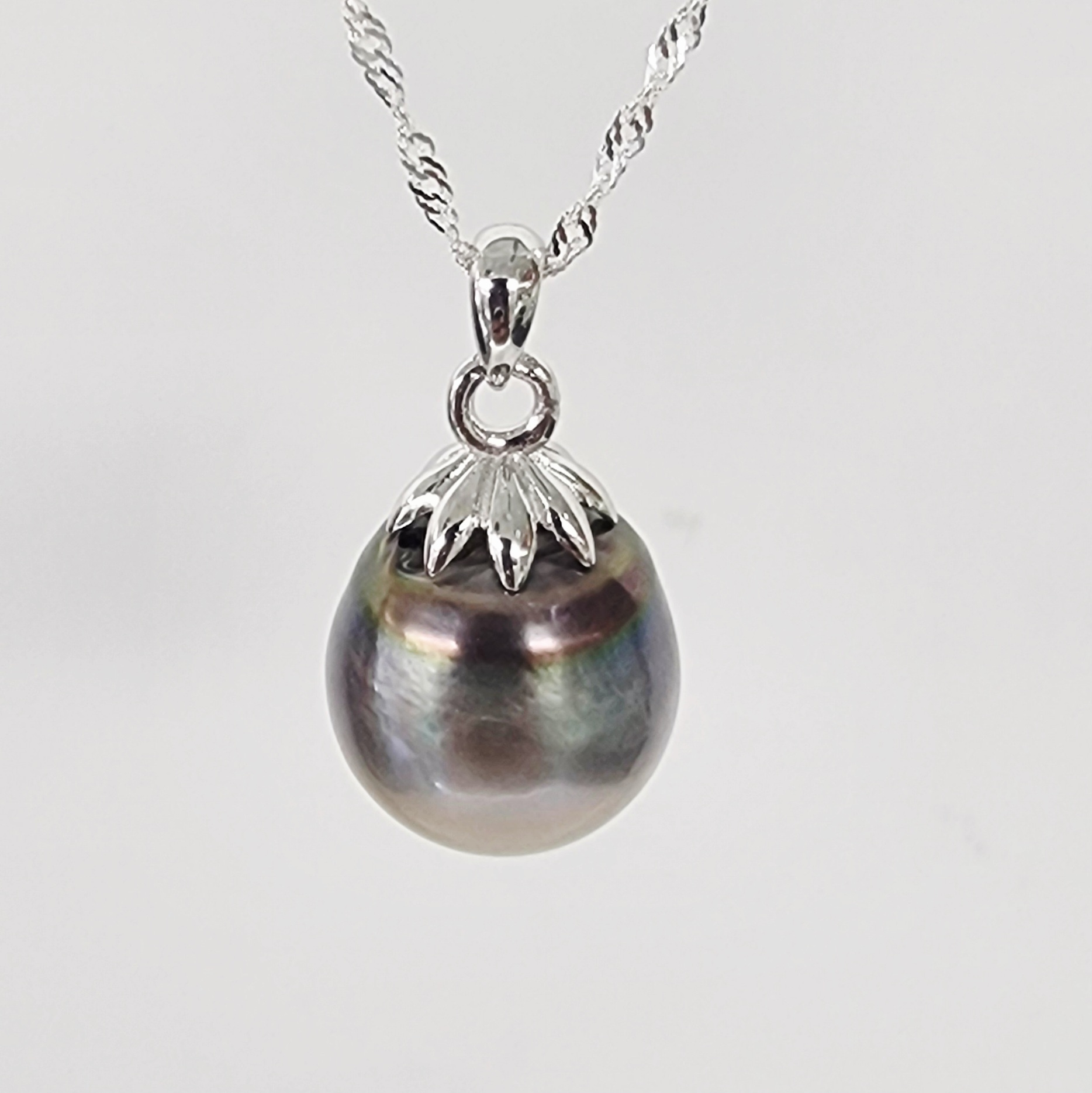 13mm Tahitian Grey Pearl Pendant with Sterling Silver Cap & Complimentary Sterling Silver Chain - SSYZ03 Seiko 13mm Tahitian Grey Pearl Pendant with Sterling Silver Cap & Complimentary Sterling Silver Chain - SSYZ03 Seiko