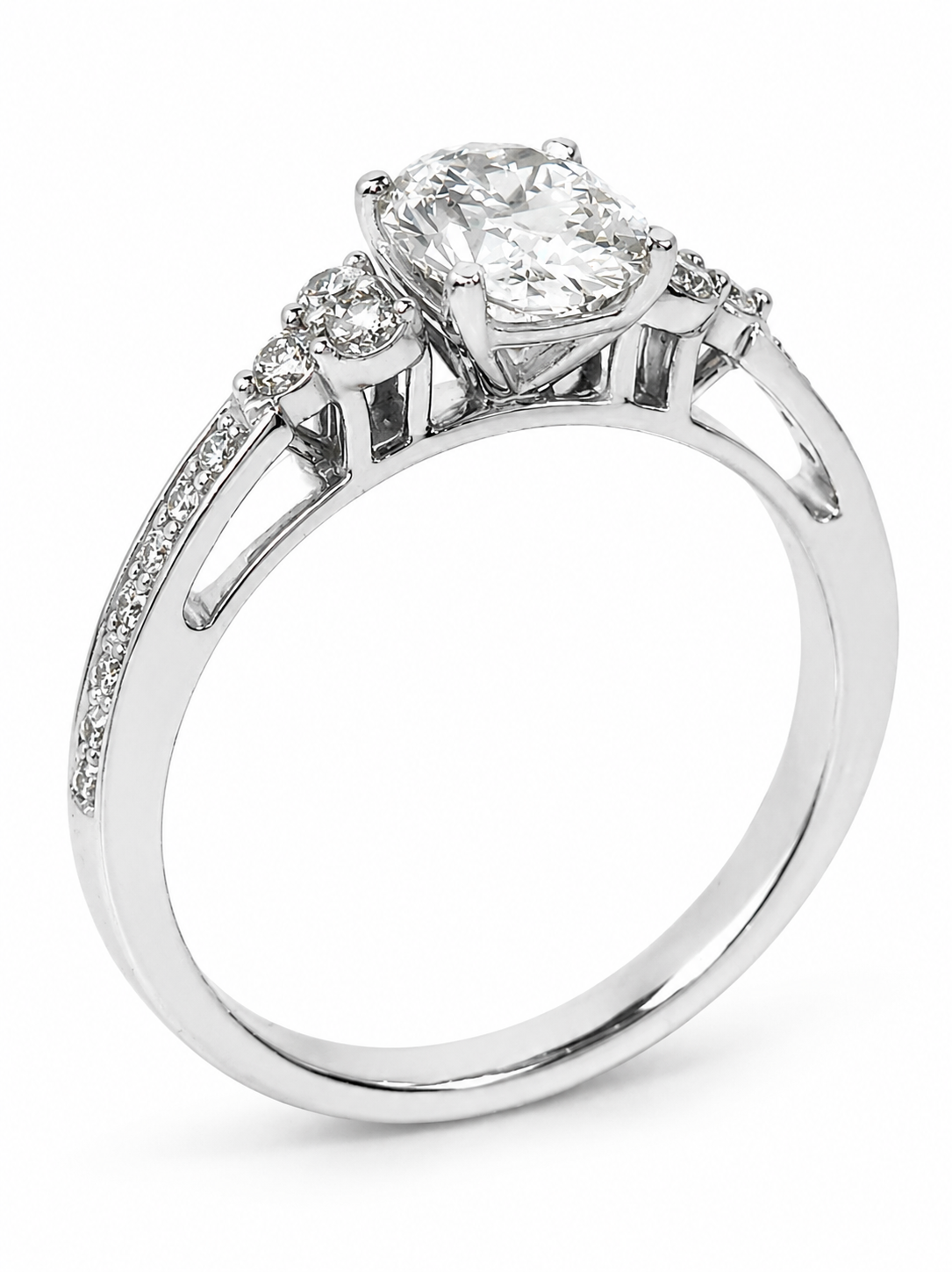 9ct White Gold 1.30ct Lab-Grown Diamond Oval Halo Cluster Engagement Ring – E/F VS - AURG1365 Seiko 9ct White Gold 1.30ct Lab-Grown Diamond Oval Halo Cluster Engagement Ring – E/F VS - AURG1365 Seiko