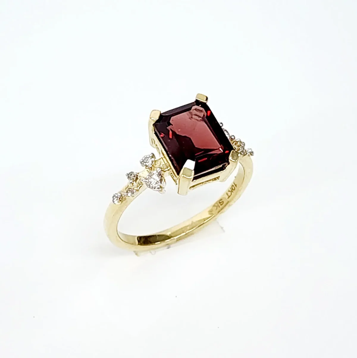 10ct Yellow Gold 0.15ct Diamond & 2.75ct Emerald Cut Garnet Ring - SKR41115GT