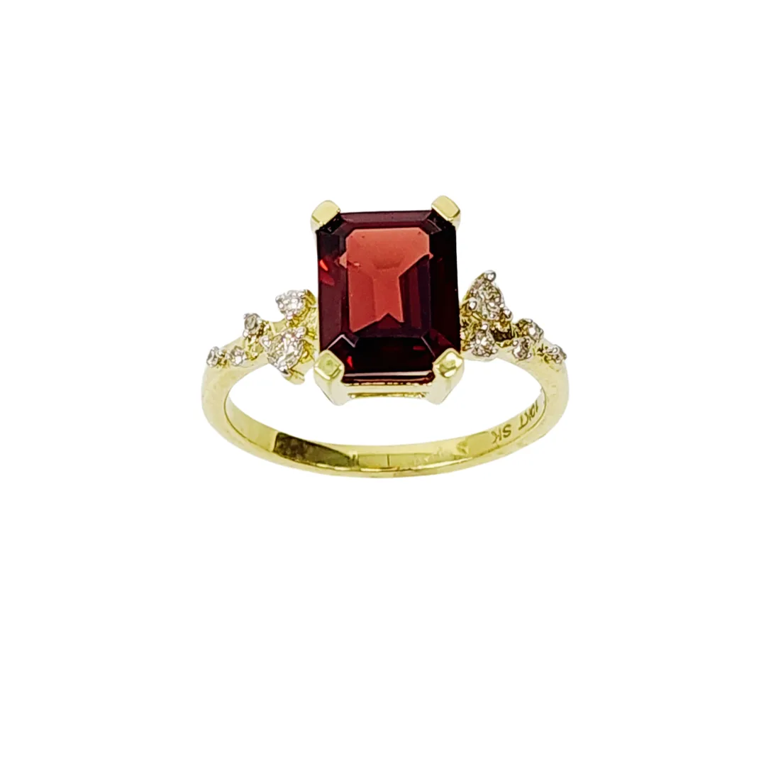 10ct Yellow Gold 0.15ct Diamond & 2.75ct Emerald Cut Garnet Ring - SKR41115GT