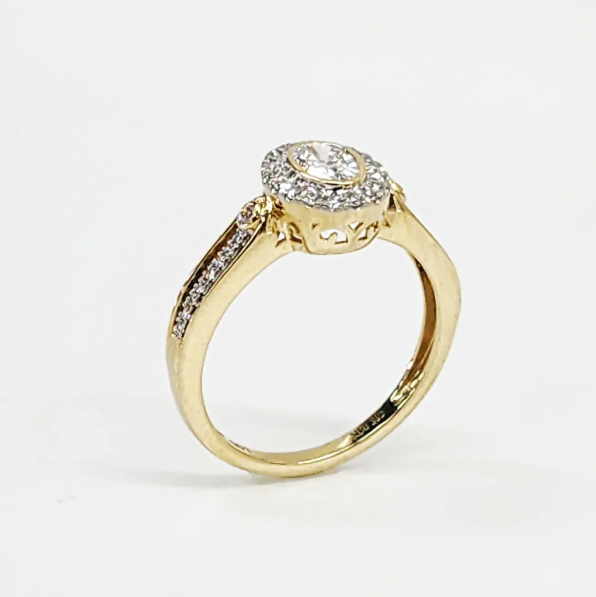 14ct Yellow Gold Lab Grown Diamond Engagement Ring 0.50ct TDW EF/VS – Oval Cut with Halo - LGR44068