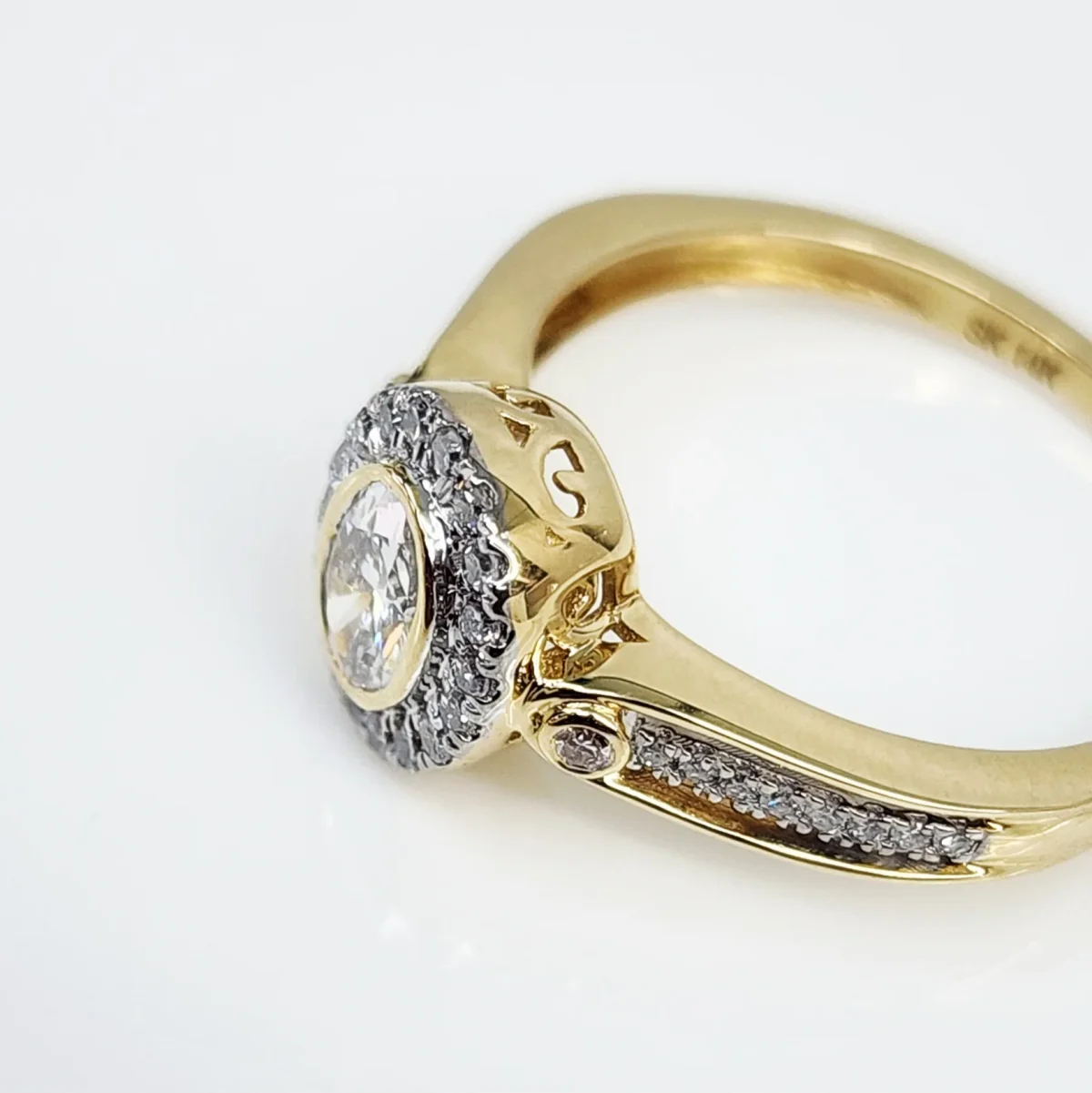 14ct Yellow Gold Lab Grown Diamond Engagement Ring 0.50ct TDW EF/VS – Oval Cut with Halo - LGR44068