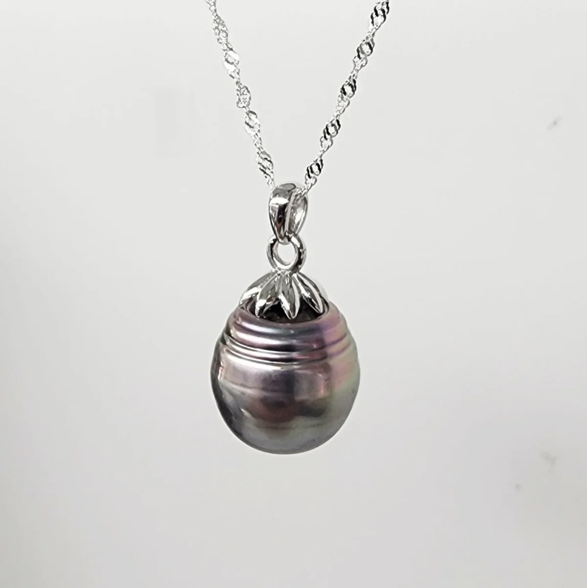 14mm Tahitian Grey Pearl Pendant with Sterling Silver Cap & Complimentary Sterling Silver Chain - SSYZ02