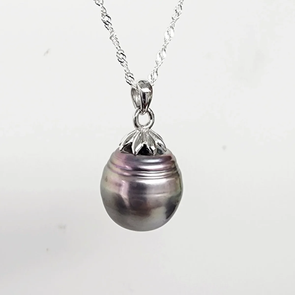 14mm Tahitian Grey Pearl Pendant with Sterling Silver Cap & Complimentary Sterling Silver Chain - SSYZ02